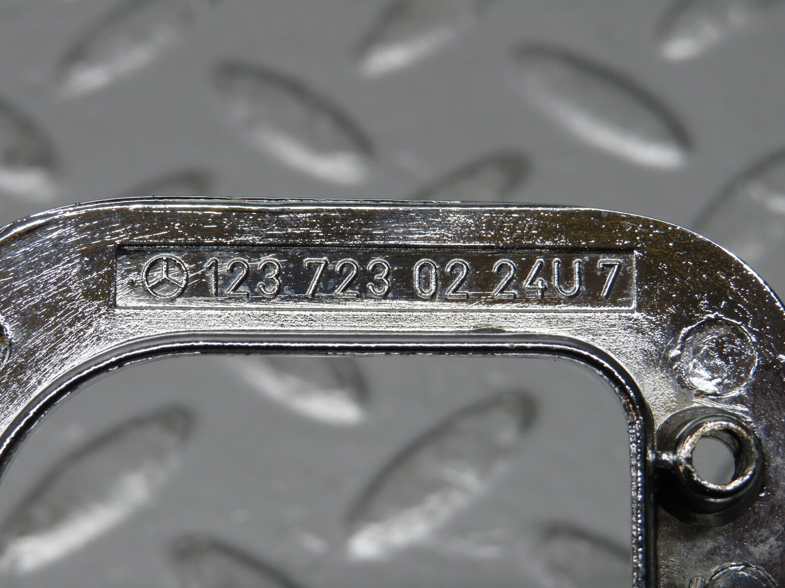 0542 Mercedes-Benz W123 230E Right Interior Chrome Door Latch Trim 1237230224