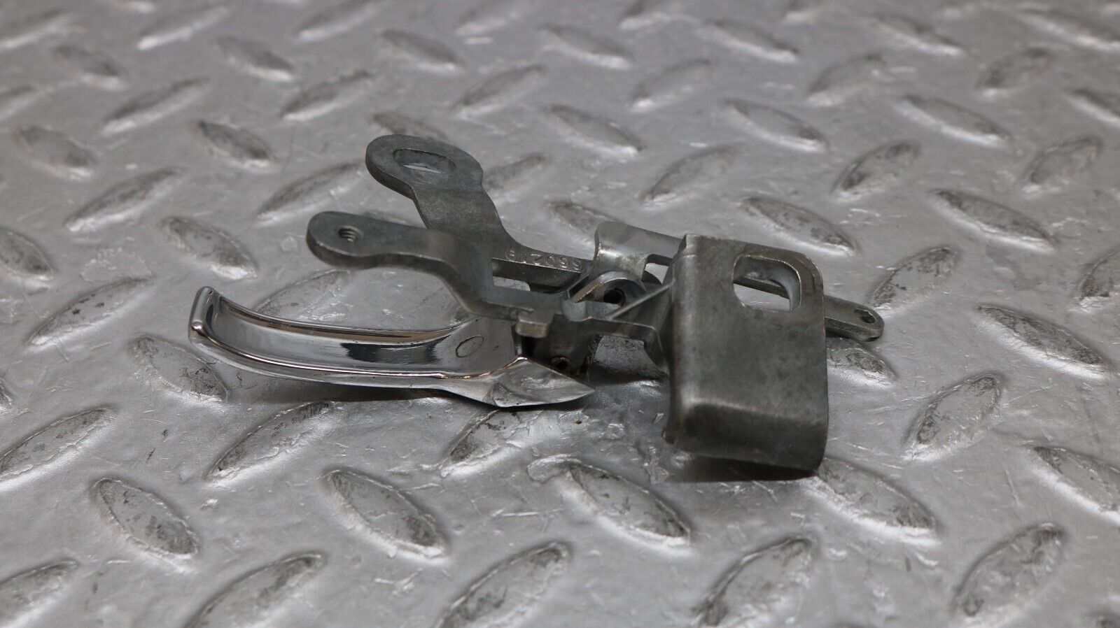 37264 Mercedes-Benz W109 300SEL Rear Right Interior Door Handle 1157660219