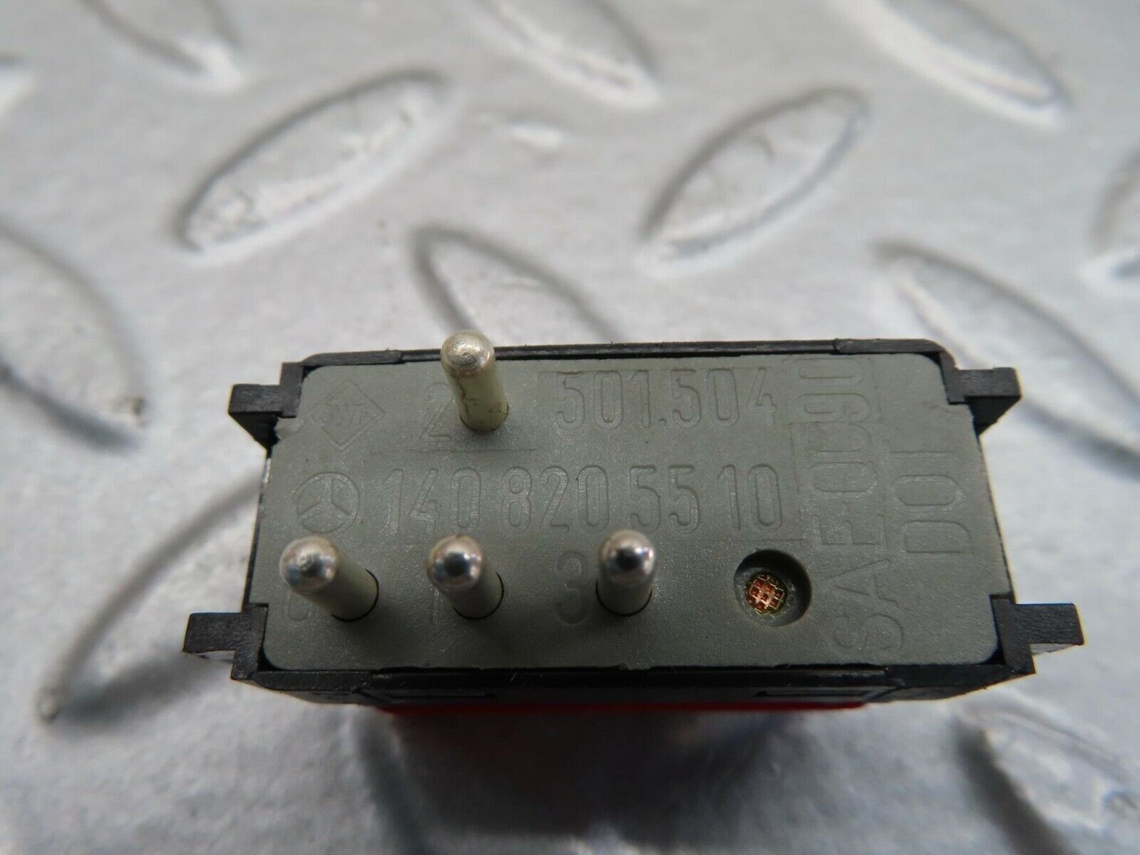 15212 Mercedes-Benz W140 S320 Hazard Warning Light Switch 1408205510