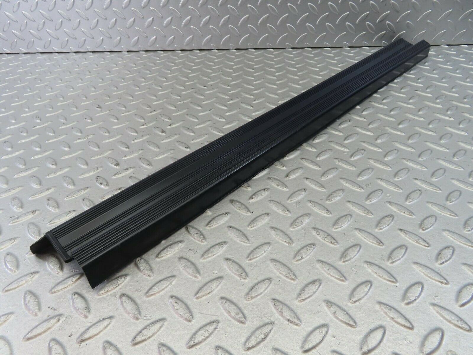 10345 Mercedes-Benz W201 190E Front Right Door Sill Blue