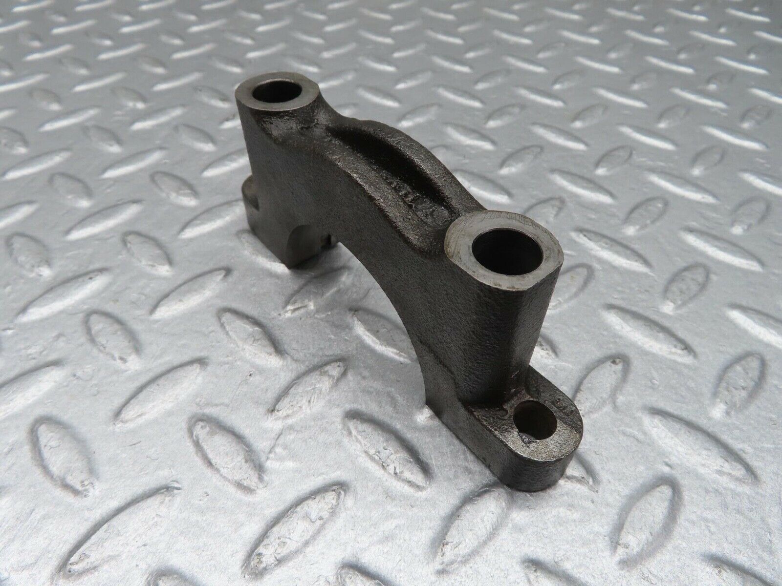 12875 Mercedes-Benz W111 220SE Crankshaft Bearing Holder Block 1800110011