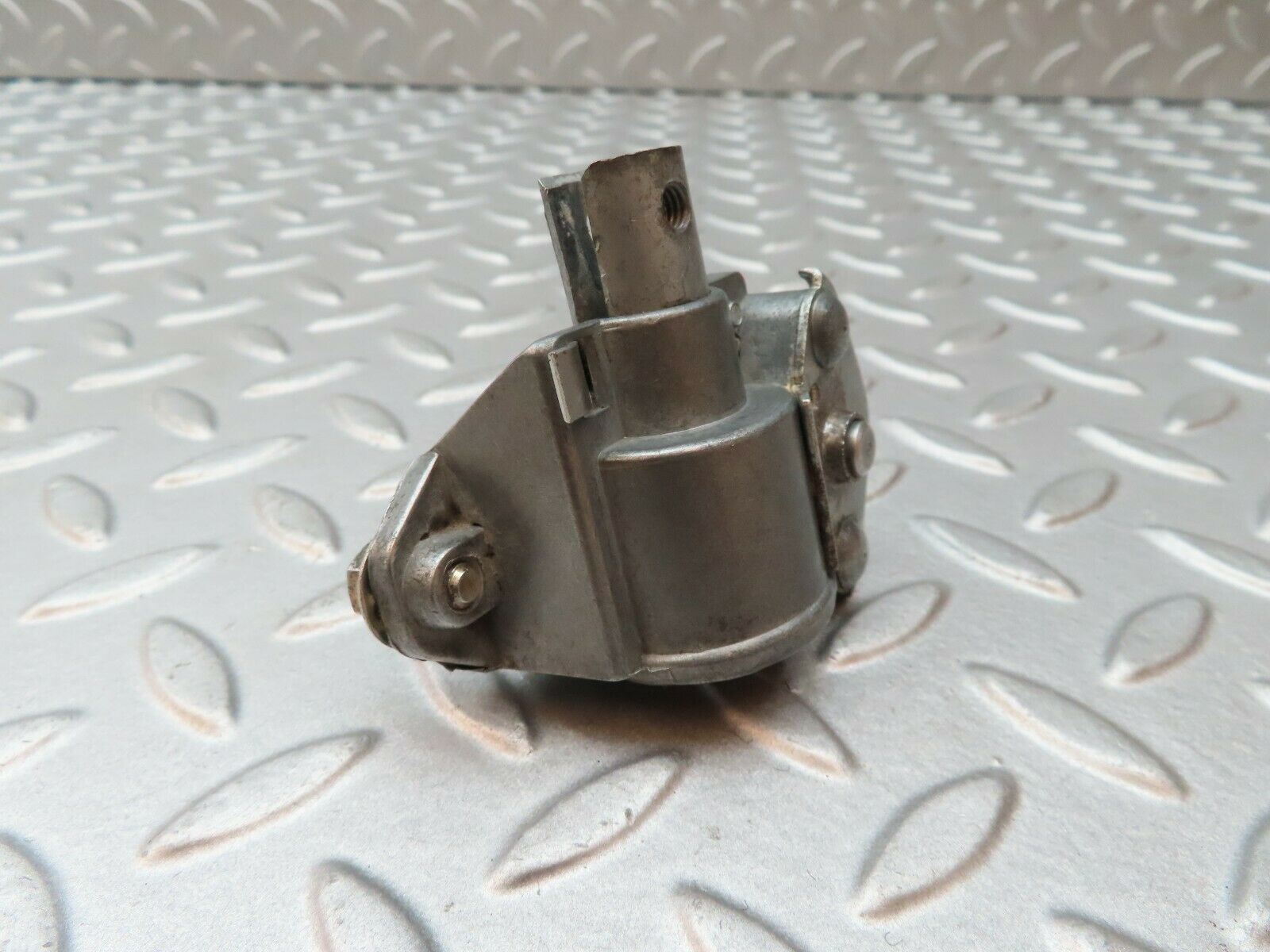 4759 Mercedes-Benz W114 280CE Coupe Vent Window Regulator Right