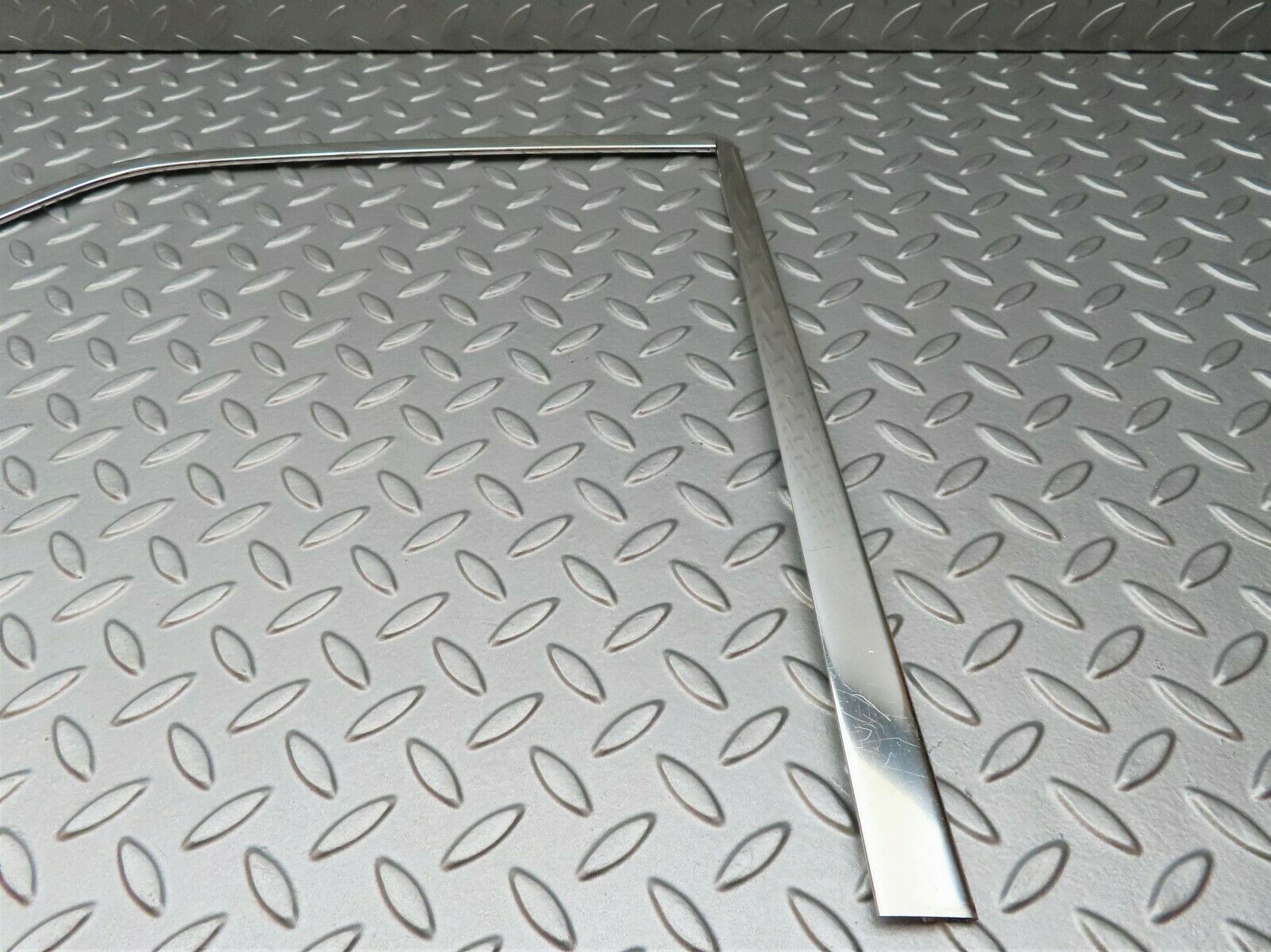 3740 Mercedes-Benz S123 200T Wagon Door Chrome Window Frame Front Right