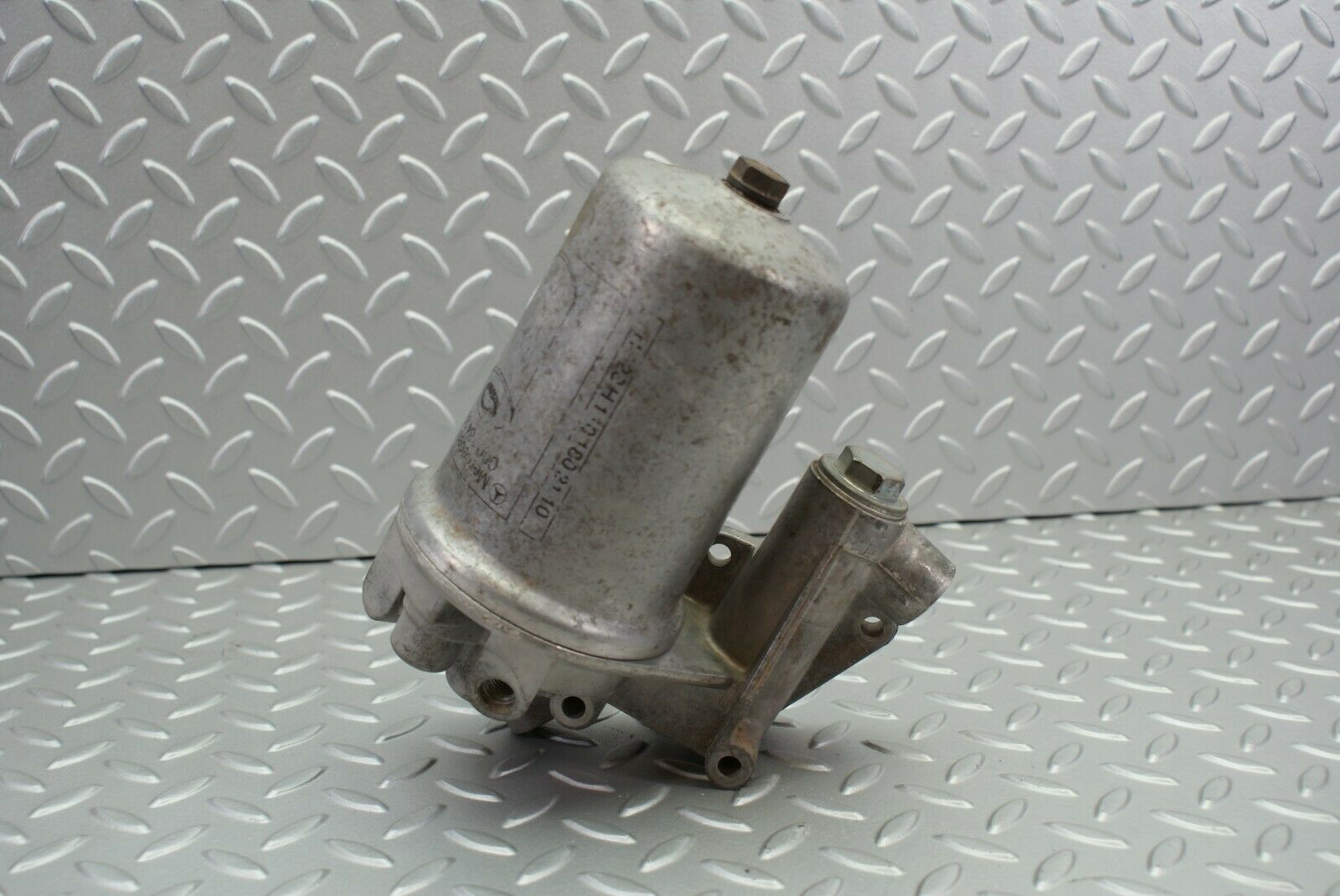 2869 Mercedes-Benz C123 280CE Coupe Oil Filter House 1101802611