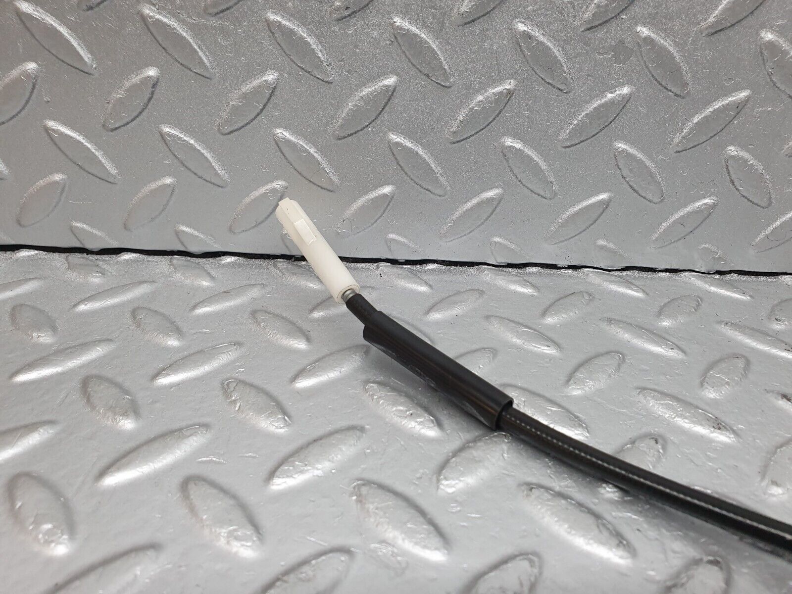 41111 Mercedes-Benz W126 300SE Heater Control Cable Pair 12683009310789 12683013313688