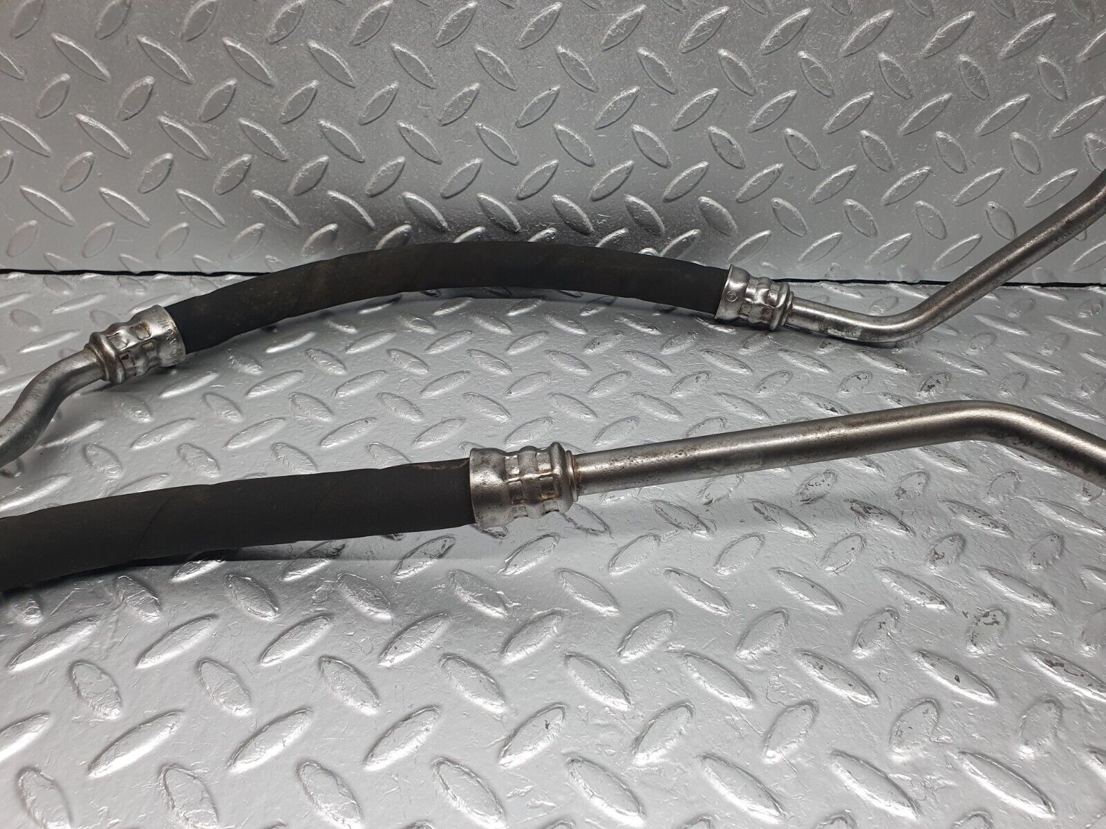 40742 Mercedes-Benz W123 300D Power Steering Oil Pipe Hose