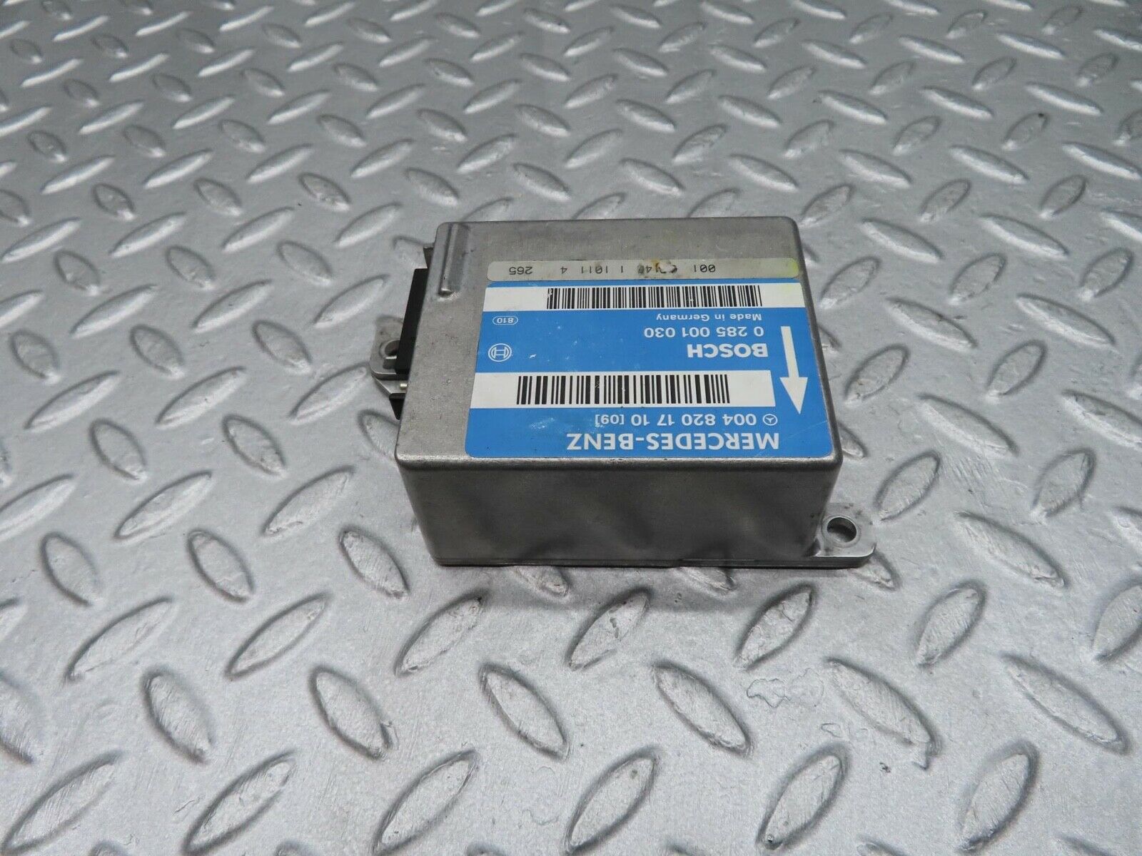11920 Mercedes-Benz R129 300SL Coupe Air Bag Control Unit Bosch 0048201710