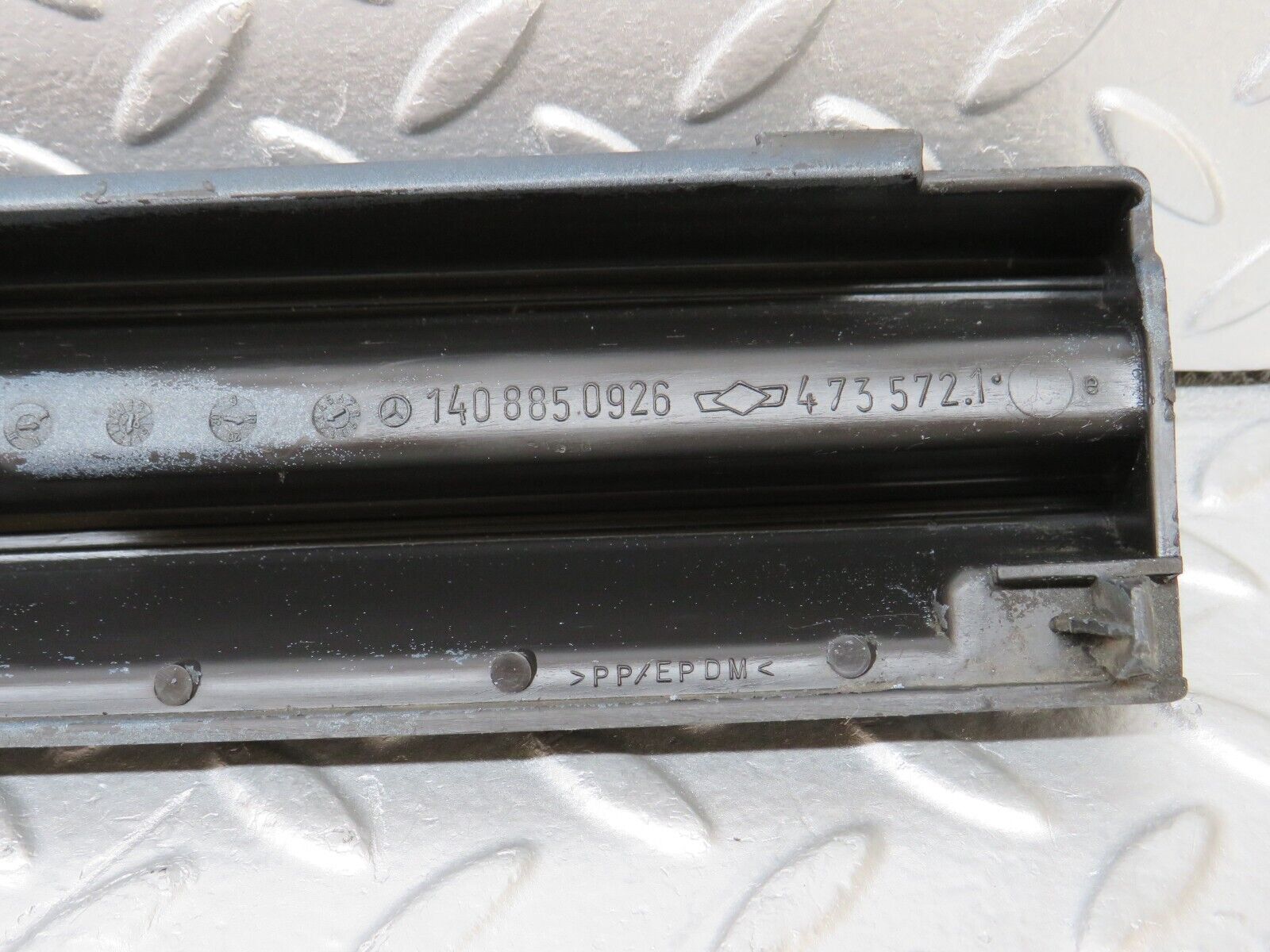 35314 Mercedes-Benz W140 Front Bumper Tow Hook Cover Grill 1408850926