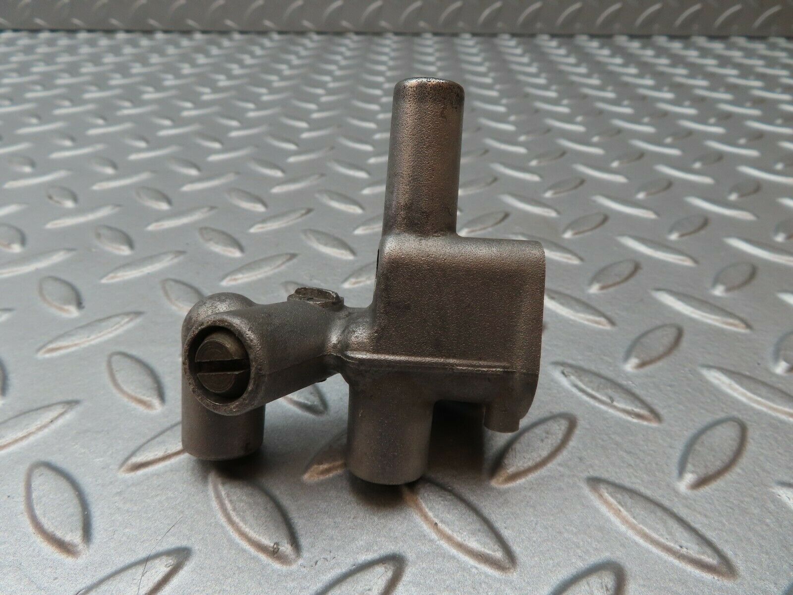 4390 Mercedes-Benz W123 230E Idle Control Valve 1020940512