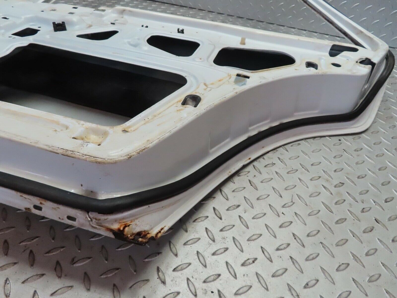 16209 Mercedes-Benz W124 260E Rear Right Door