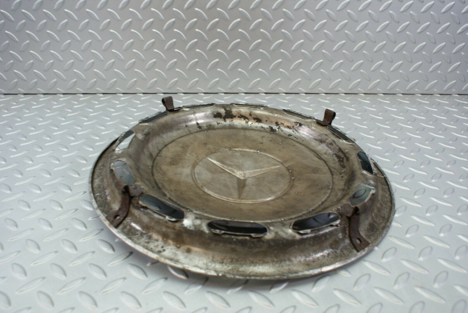 3131 Mercedes-Benz C107 350SLC Coupe Coupe Wheel Trim Hub Cap 14