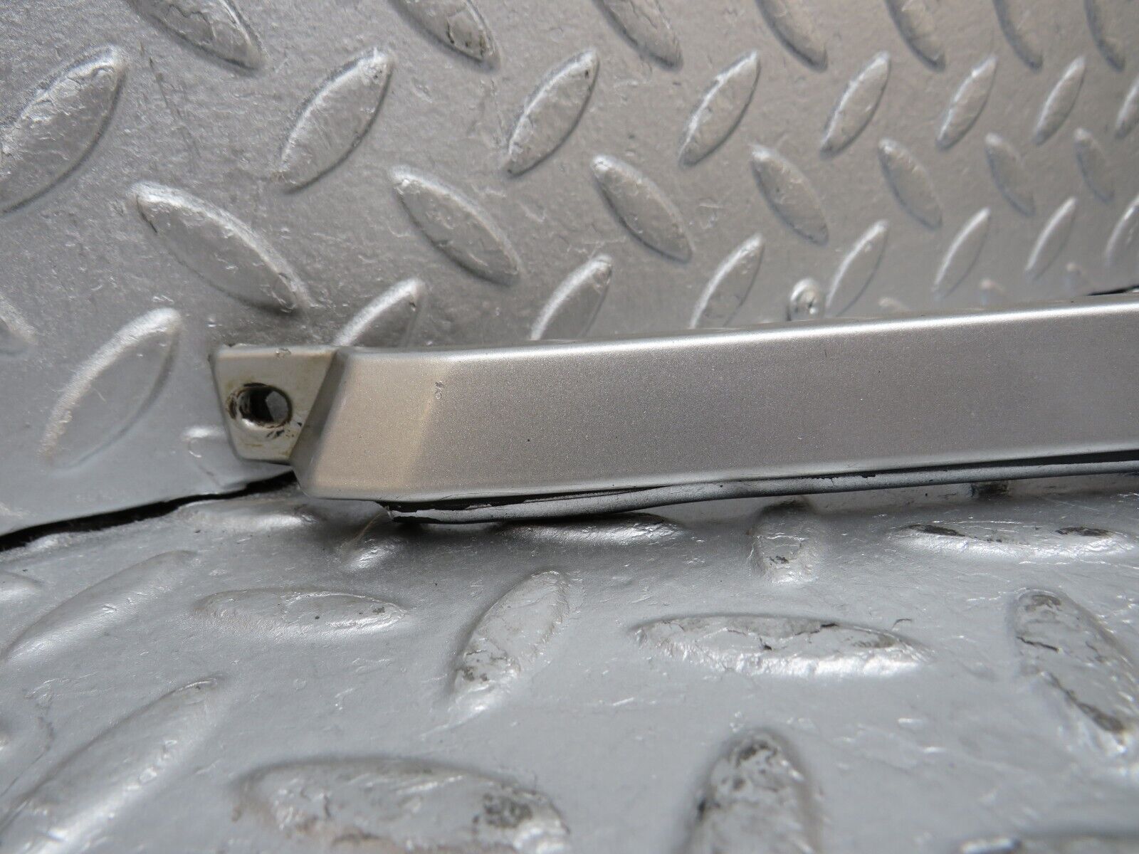 39695 Mercedes-Benz R129 320SL Coupe Left Headlight Lower Trim 1298260577 1298260777