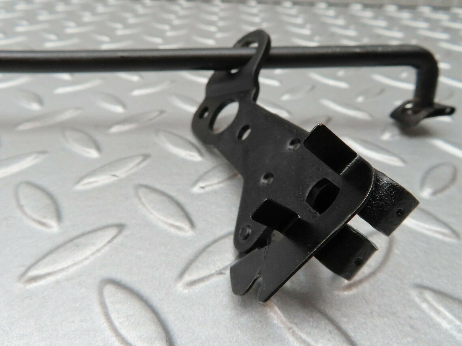 4504 Mercedes-Benz W123 230E Automatic Gear Shift Linkage