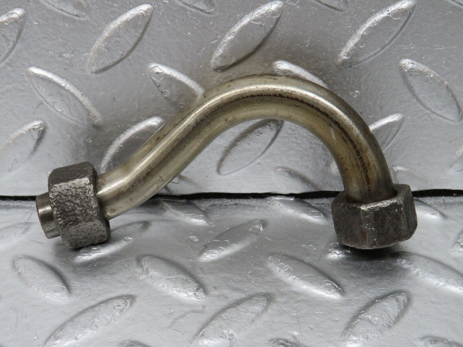 34655 Mercedes-Benz C126 380SEC Coupe EGR Valve Hose Pipe