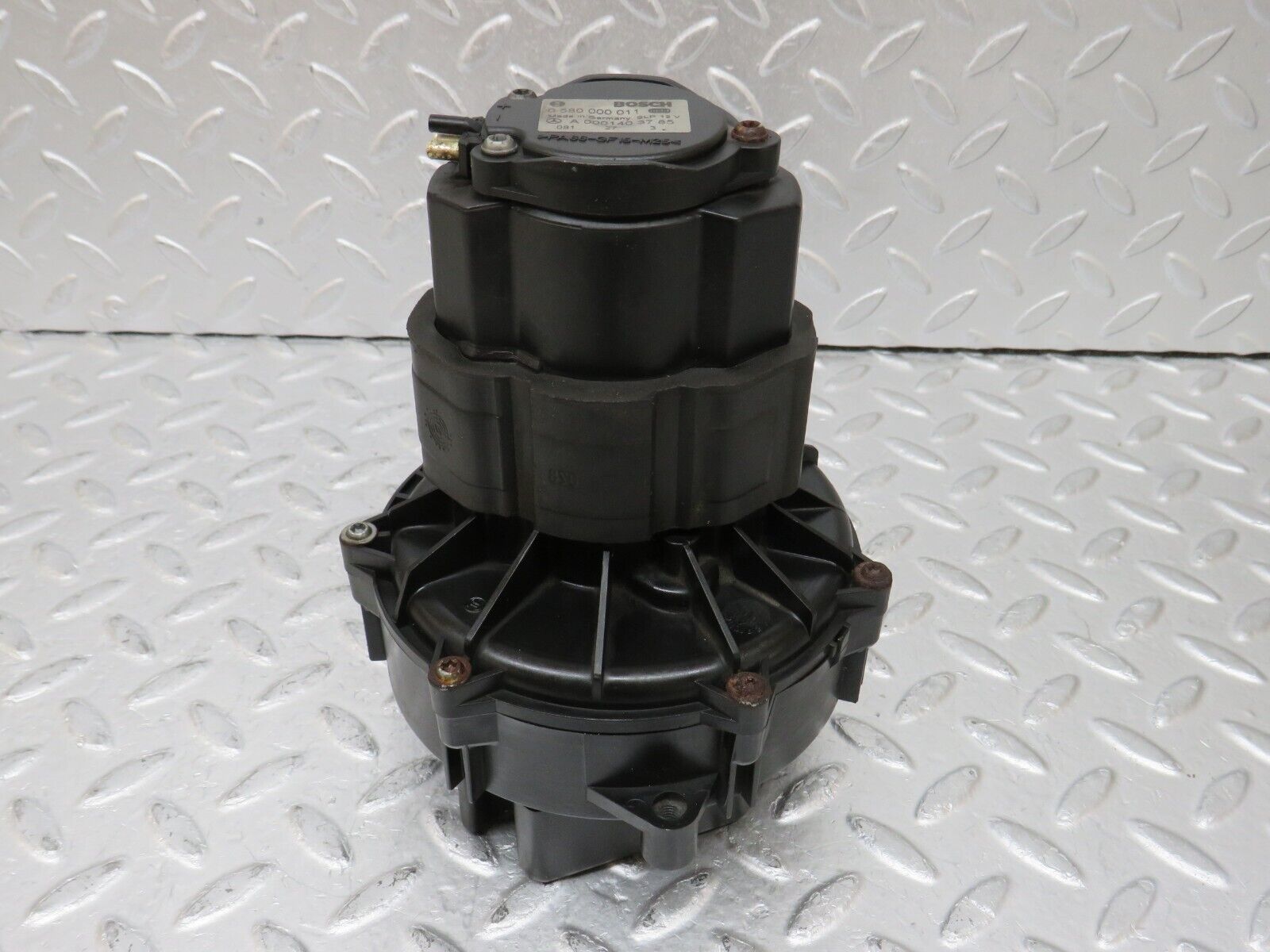 34945 Mercedes-Benz W210 320E Secondary Air Pump Bosch 0001403785 0580000011