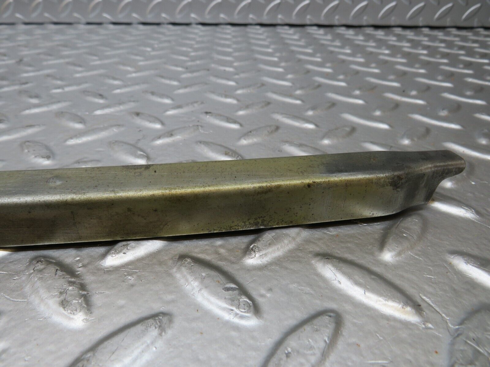 26128 Mercedes-Benz W116 450SE Front Right Window Channel