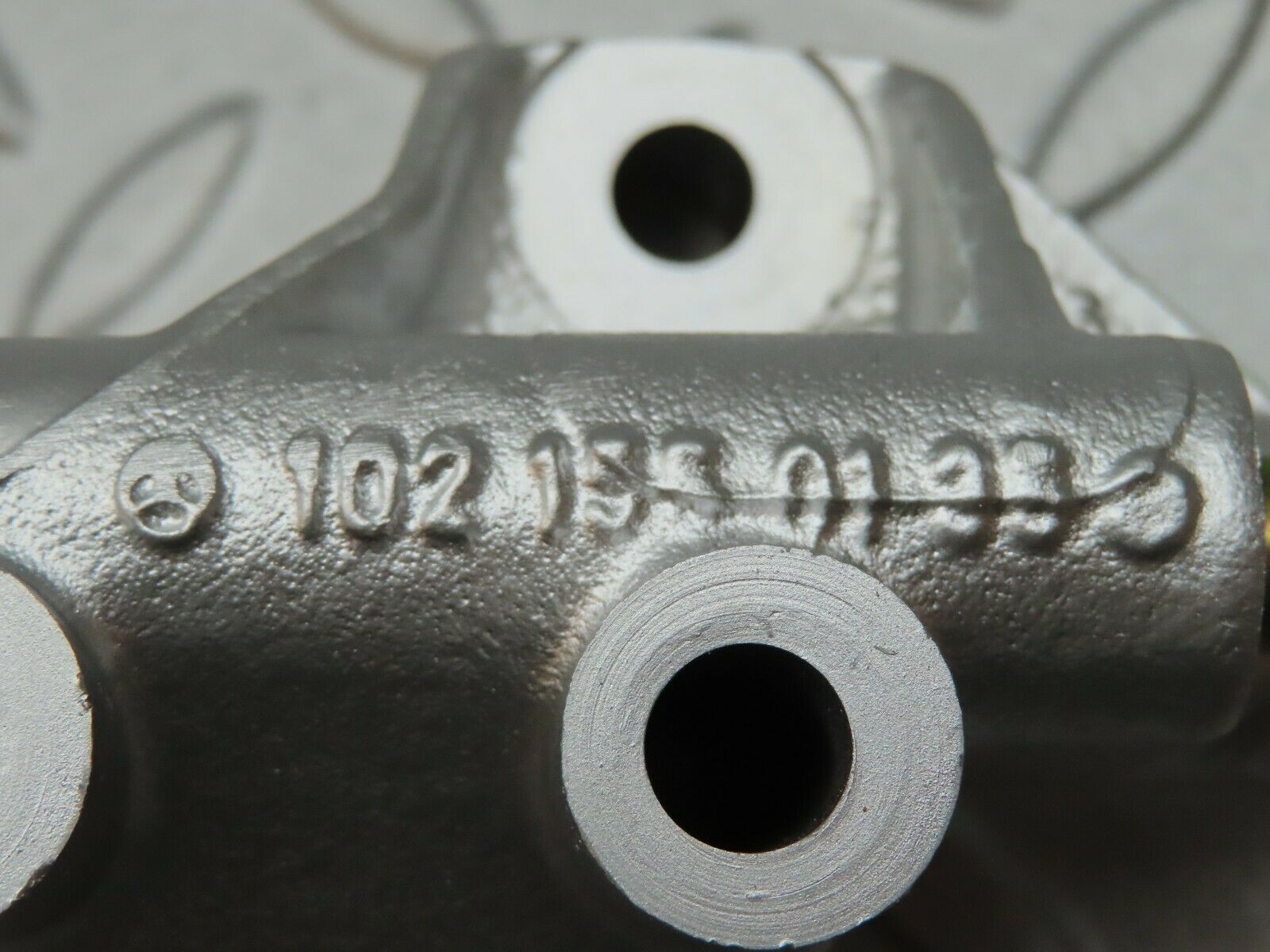 3893 Mercedes-Benz S123 200T Wagon Alternator Holder Bracket 1021550135