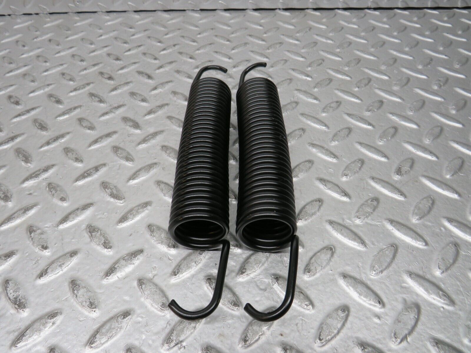 28764 Mercedes-Benz W123 230E Trunk Lid Hinge Spring Pair