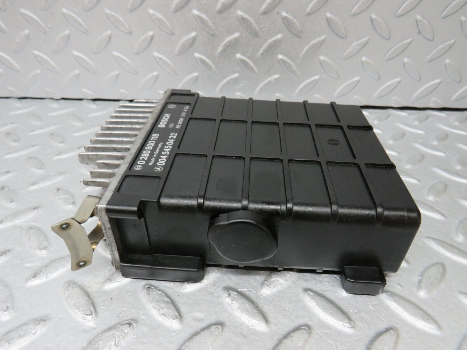 36969 Mercedes-Benz C126 420SEC Coupe Engine Control Unit ECU Bosch 0280800118 0045450432