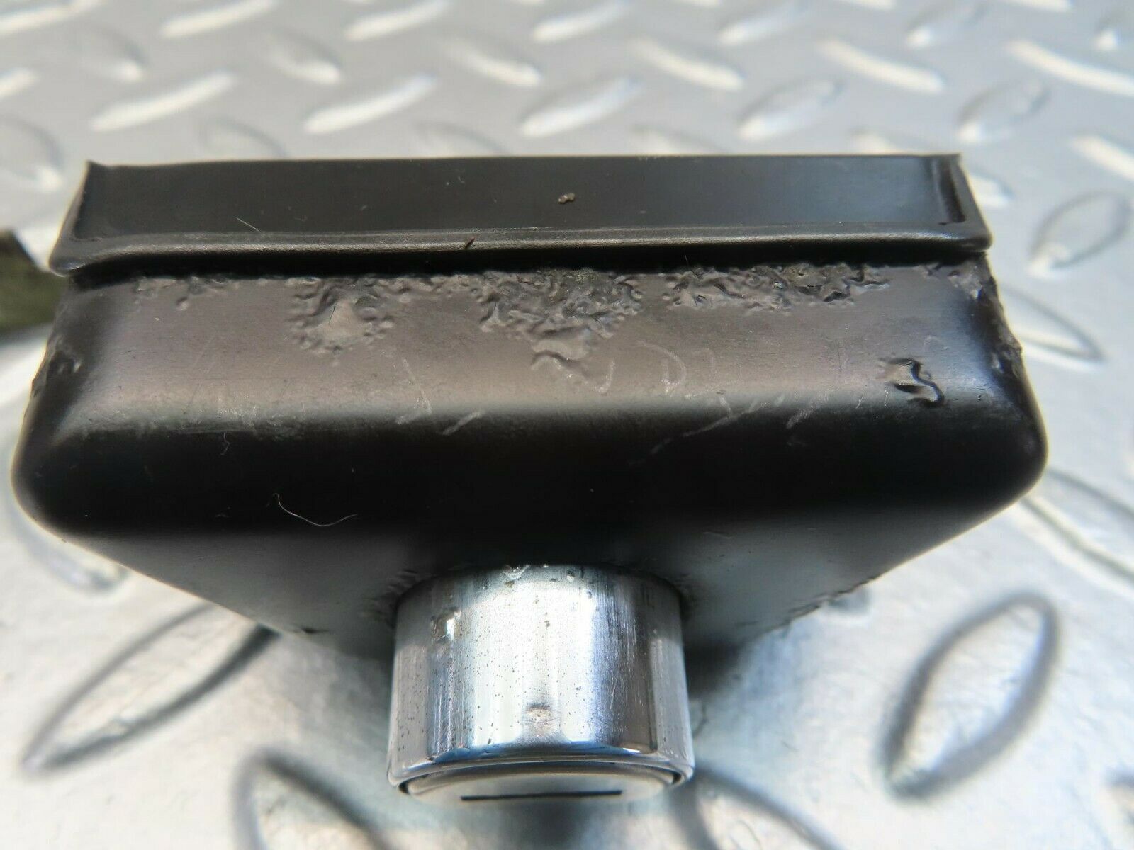 11414 Mercedes-Benz C123 230CE Coupe Trunk Lock No Key 1237580096