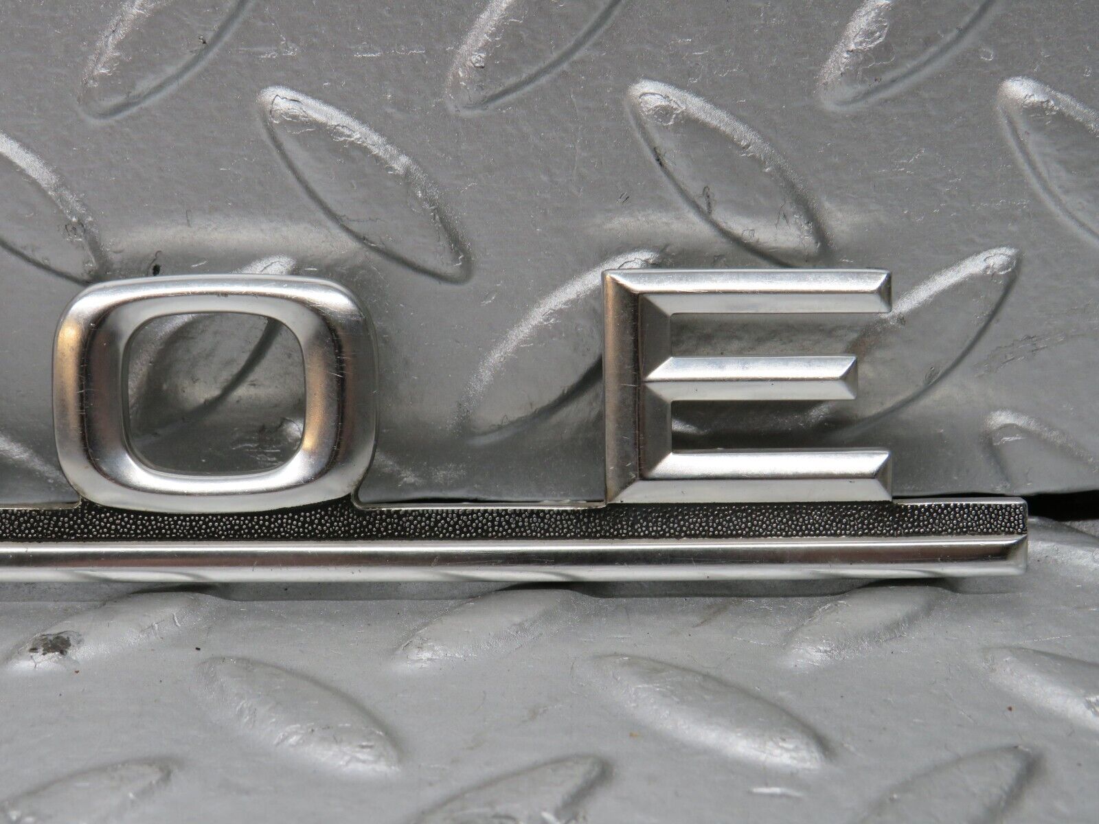 32050 Mercedes-Benz W123 230E Trunk Badge Logo Emblem 1238172015