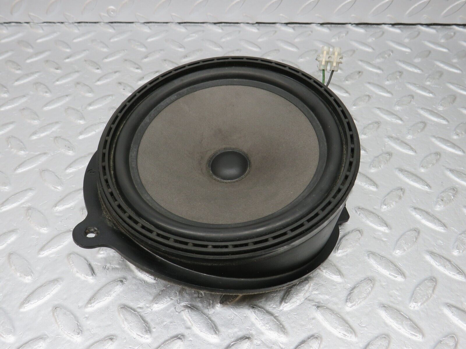 35996 Mercedes-Benz W126 420SE Rear Right Parcel Shelf Speaker 1268200402