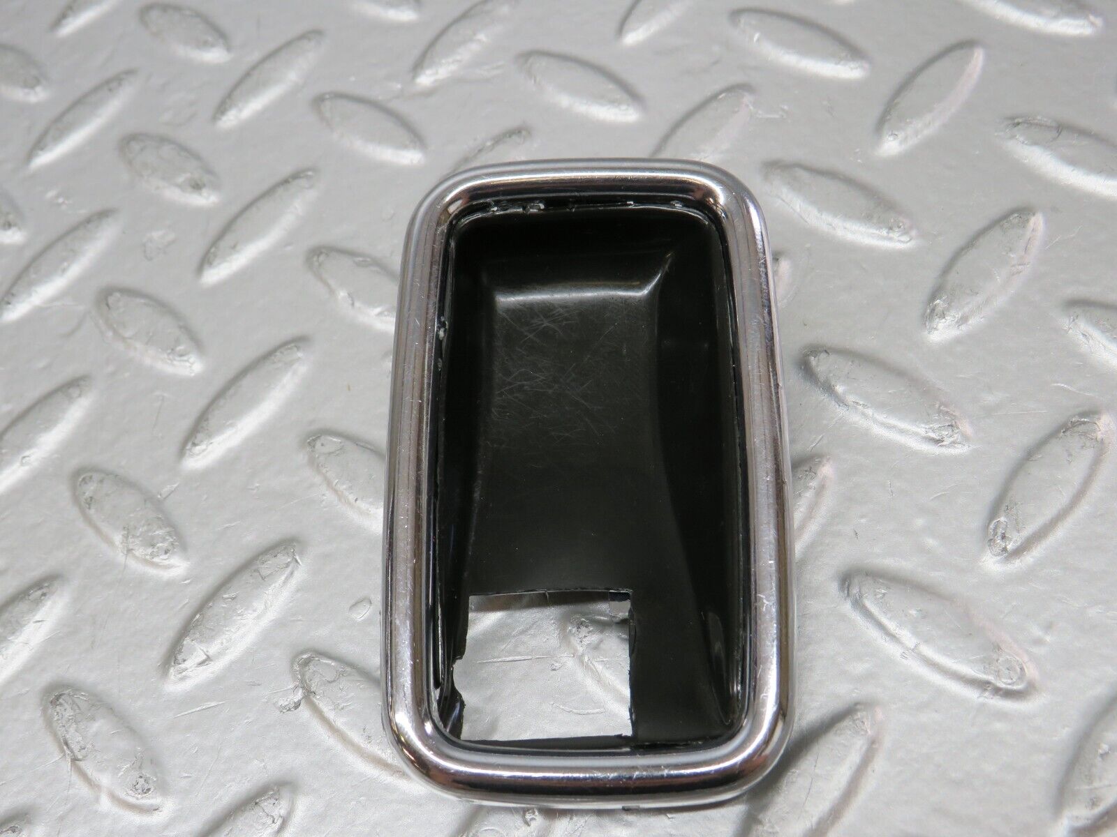 25574 Mercedes-Benz W123 200 Door Handle Surround Right 1087660611