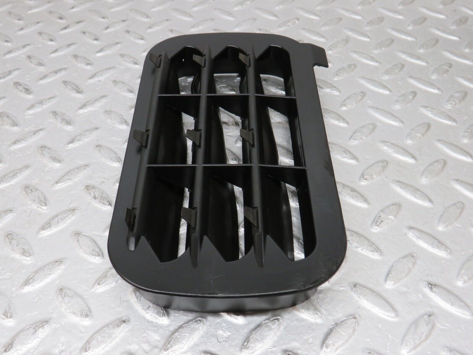 37999 Mercedes-Benz A124 320E Cabriolet Air Intake Vent 1248370230 1248370242