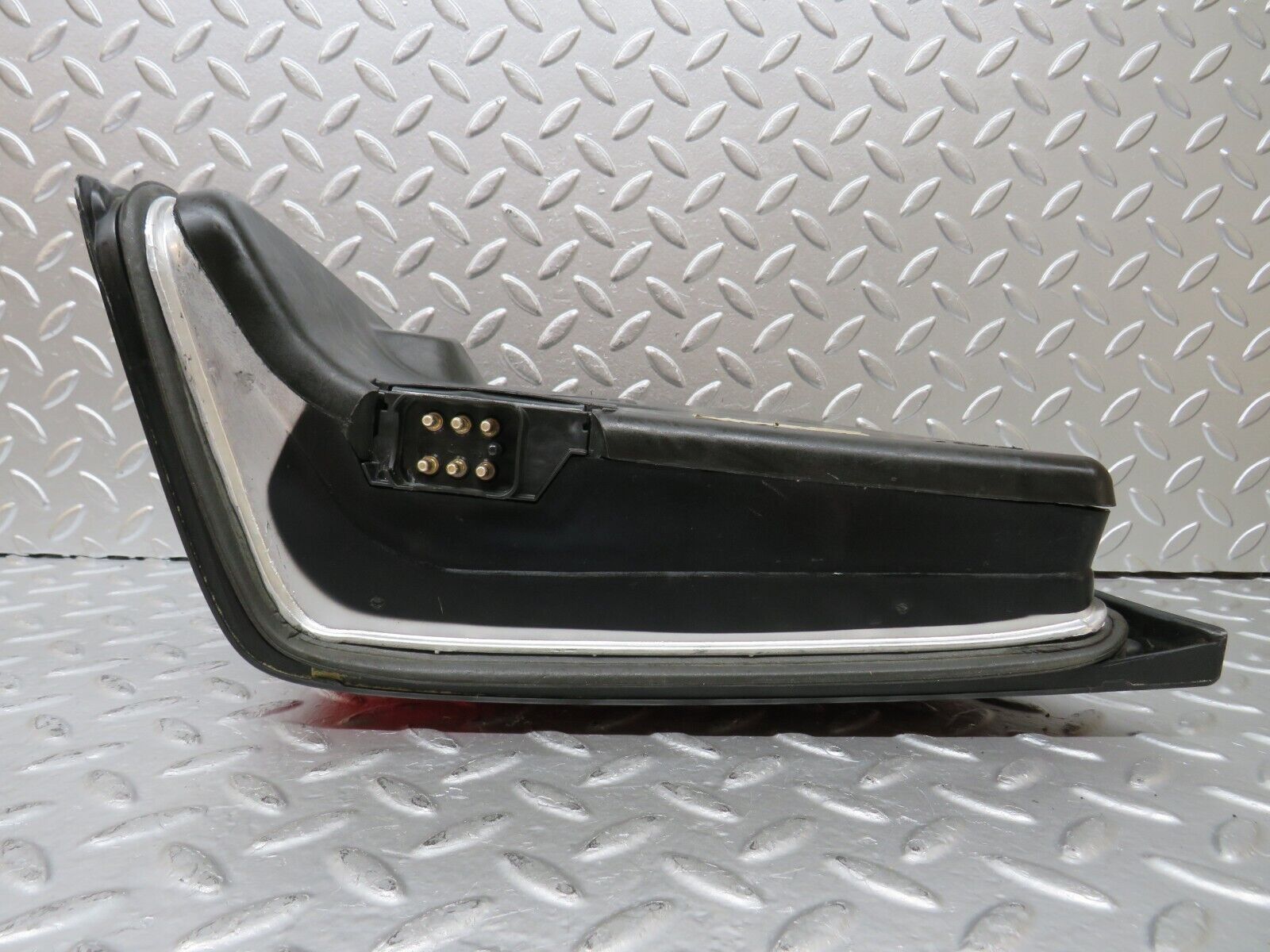 25863 Mercedes-Benz W124 280E Tail Light Right Side