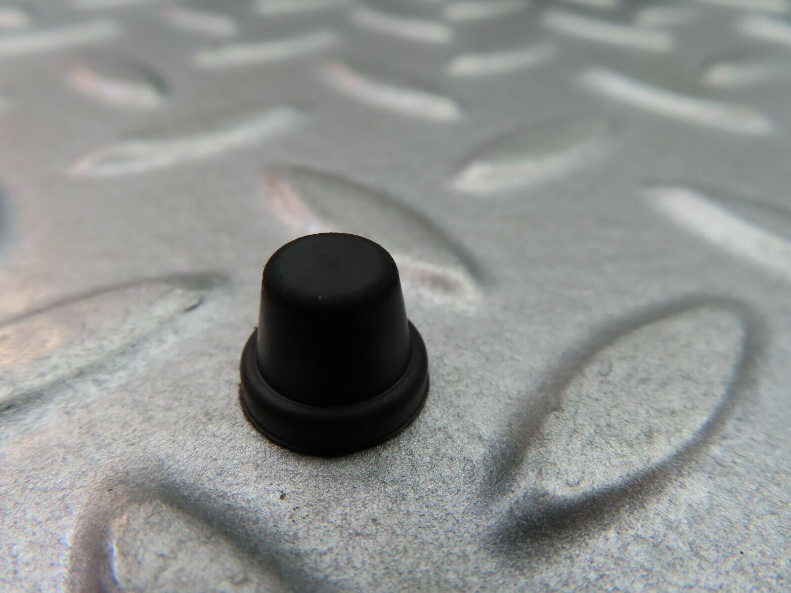 6004 Mercedes-Benz W123 Frenkit Brake Caliper Repair Kit Front 260008