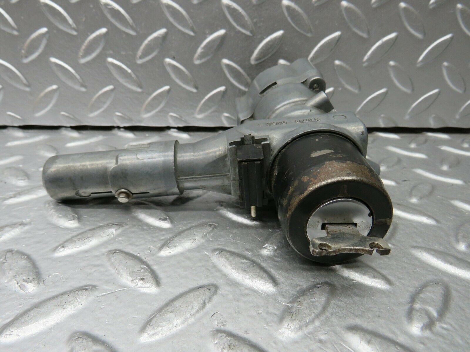 22812 Mercedes-Benz W116 Steering Lock Ignition Switch With Key