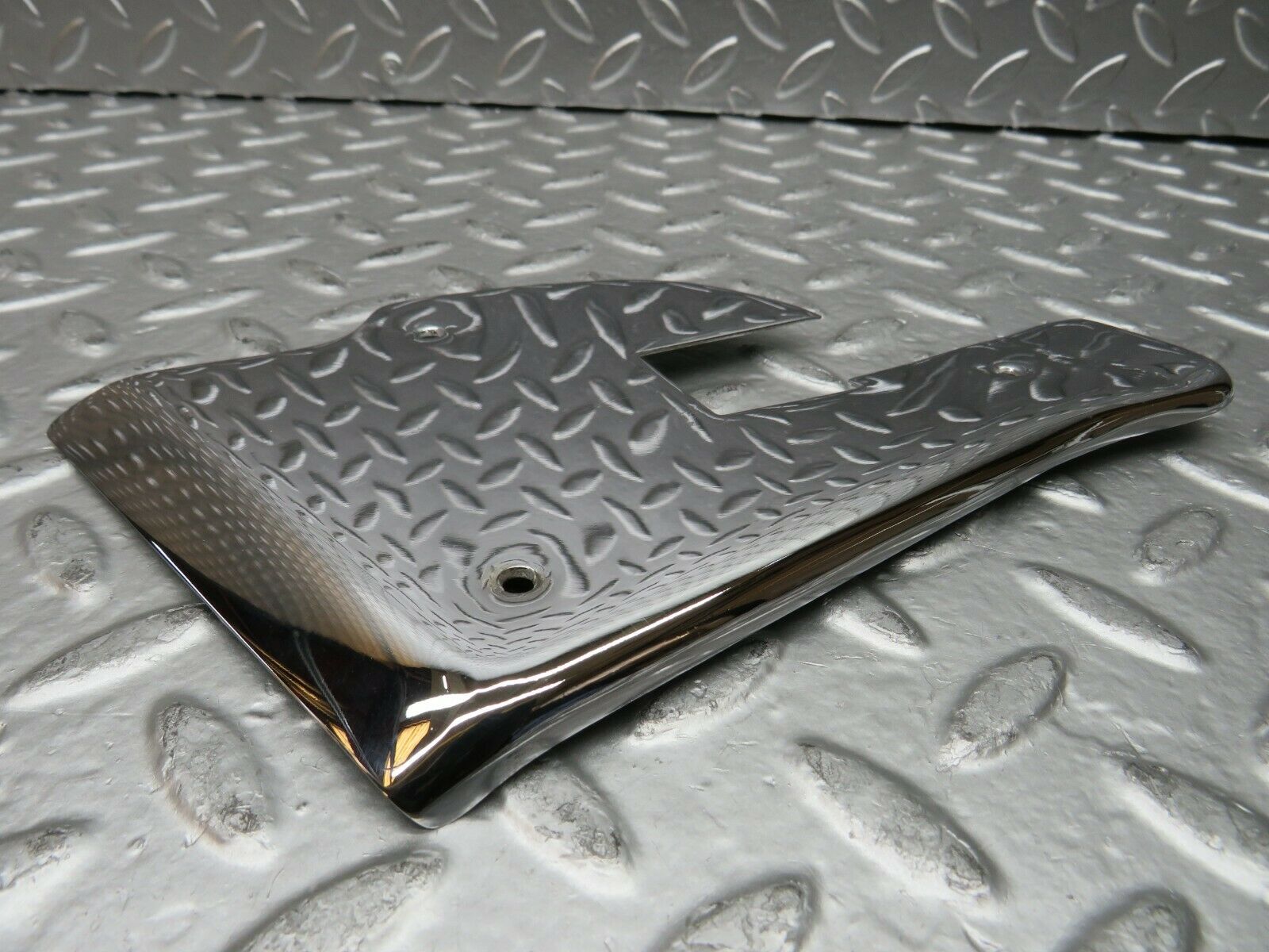 22750 Mercedes-Benz C107 450SLC Coupe Door Moulding Trim Chrome Left Side