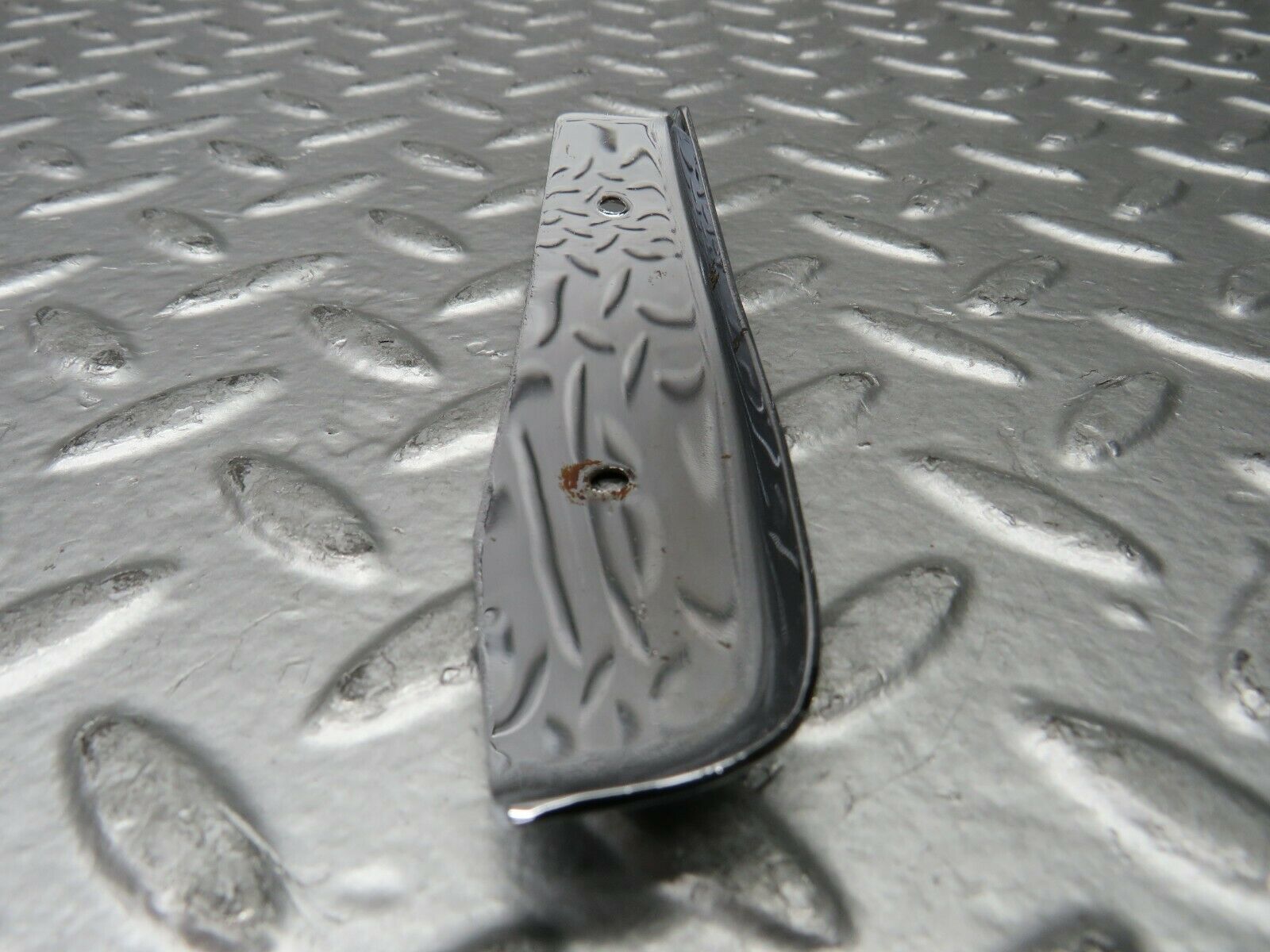 23032 Mercedes-Benz C123 230CE Coupe Right Door Chrome Front Cover