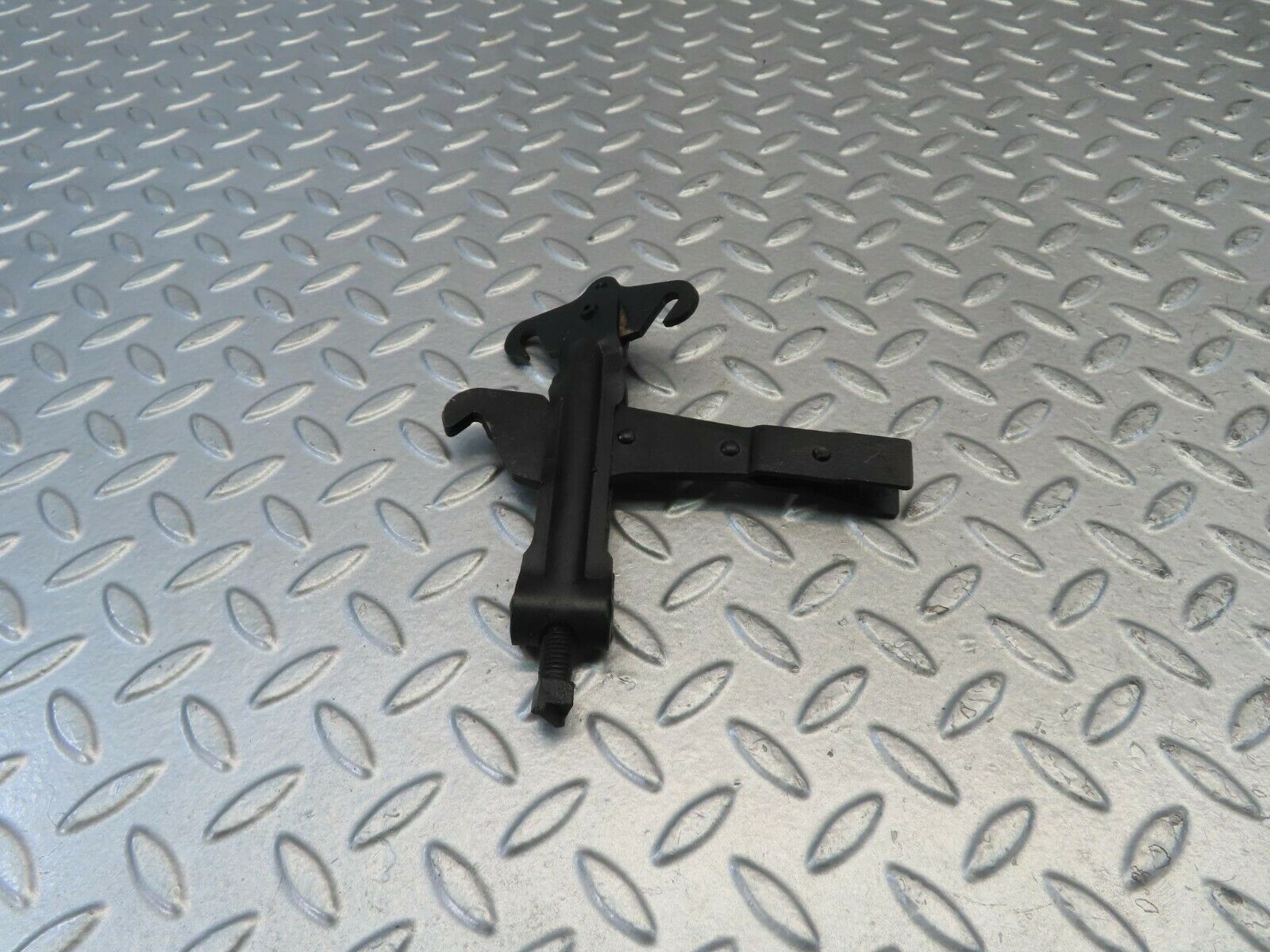 11588 Mercedes-Benz C123 230CE Coupe Handbrake Adjusting Handbrake Regulator