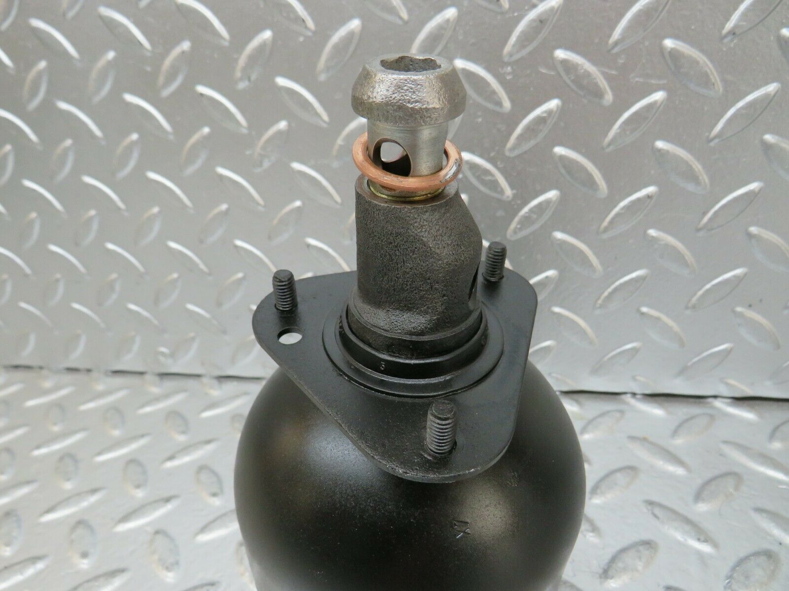 24217 Mercedes-Benz S124 220TE Wagon Rear Suspension Sphere 1243200315