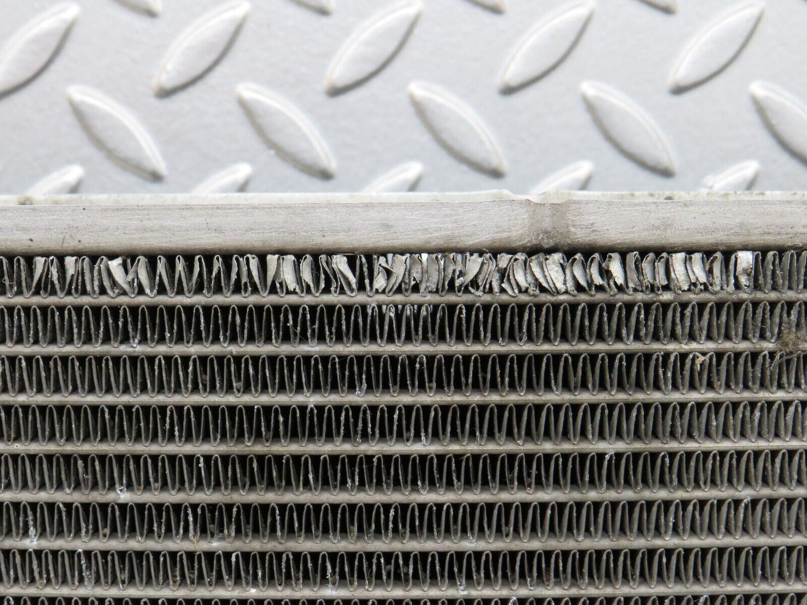 35118 Mercedes-Benz W221 Engine Coolant Radiator Valeo 2215000203