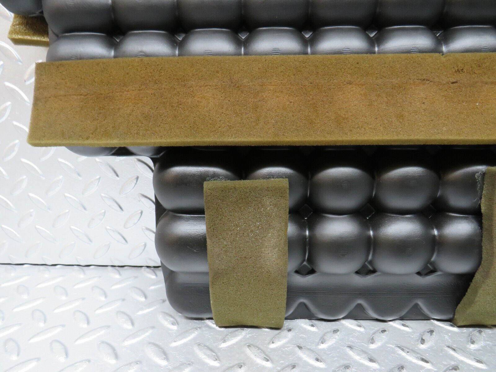 31942 Mercedes-Benz W123 230E Vacuum Reservoir Tank 1238001419