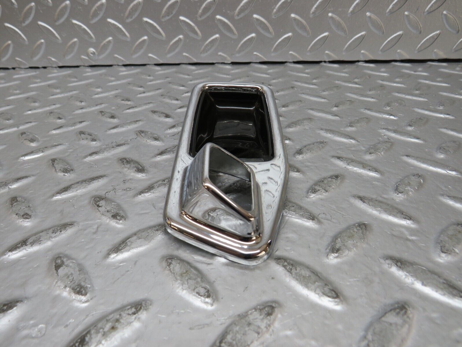 27173 Mercedes-Benz W123 280E Chrome Frame Door Opener Front Left 1167660211