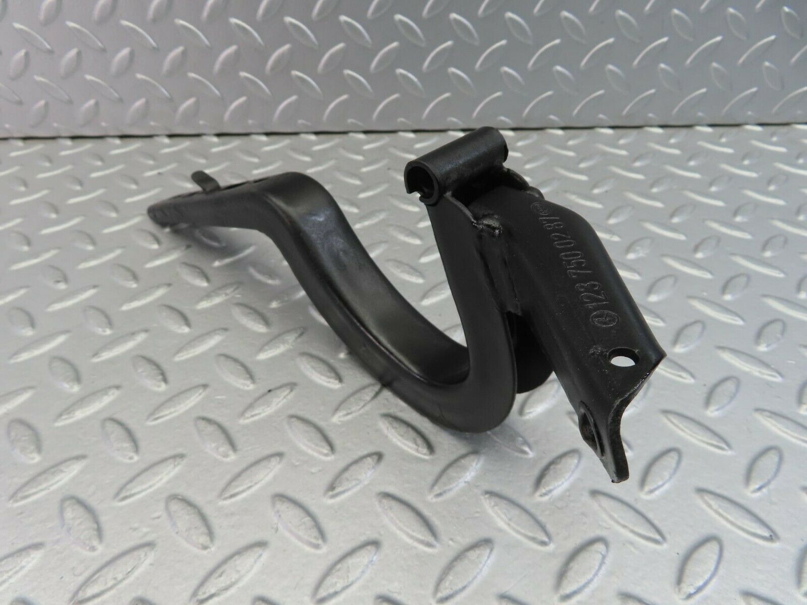 10022 Mercedes-Benz C123 230CE Coupe Trunk Lid Hinge Right Side 1237500287