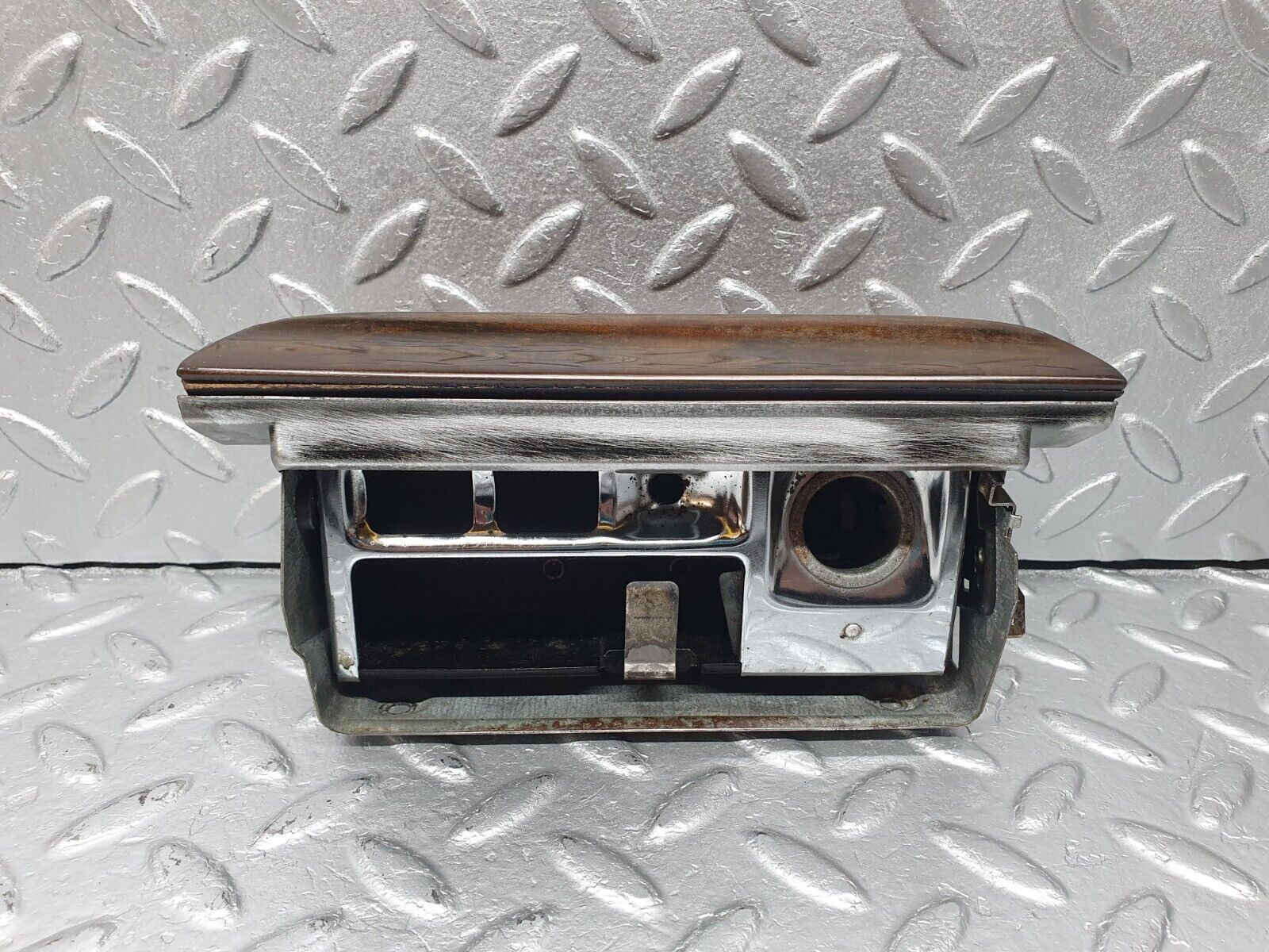 40718 Mercedes-Benz W123 300D Centre Console Ashtray Wood Finish