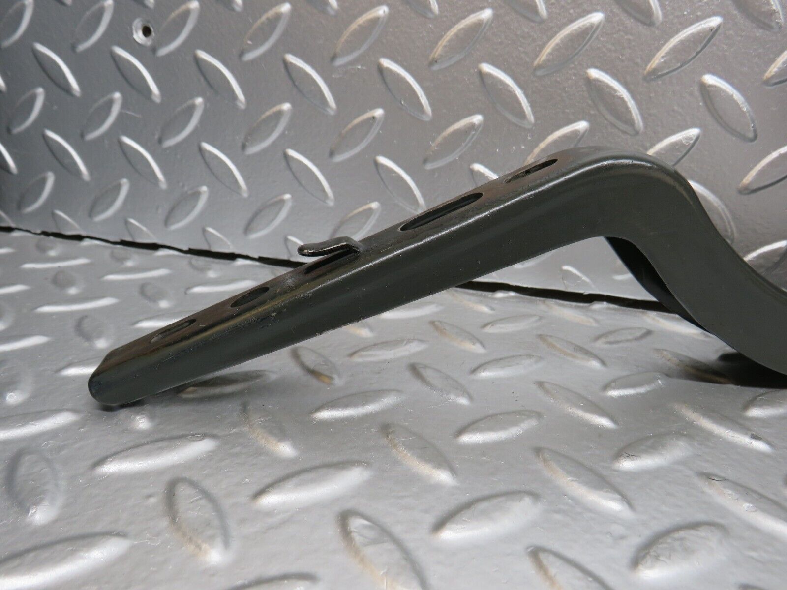 29674 Mercedes-Benz W123 230E Trunk Lid Hinge Pair 1237500187 1237500287