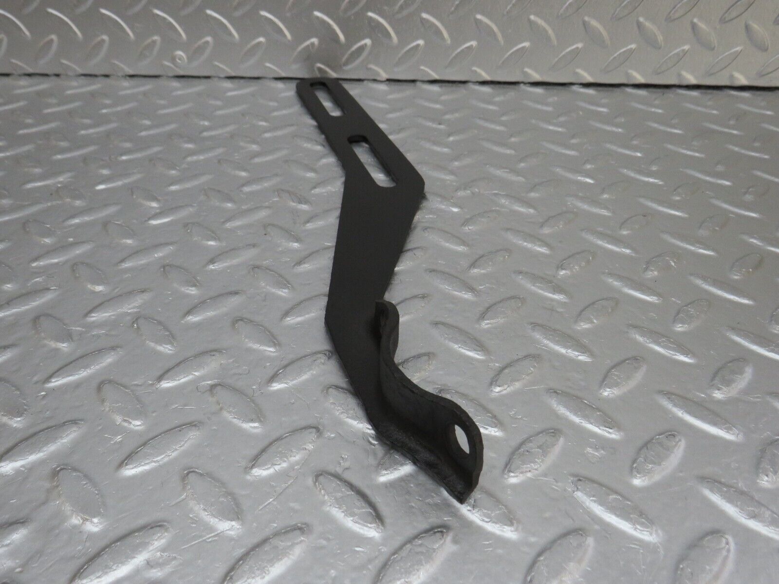 34611 Mercedes-Benz C126 380SEC Coupe Exhaust Bracket