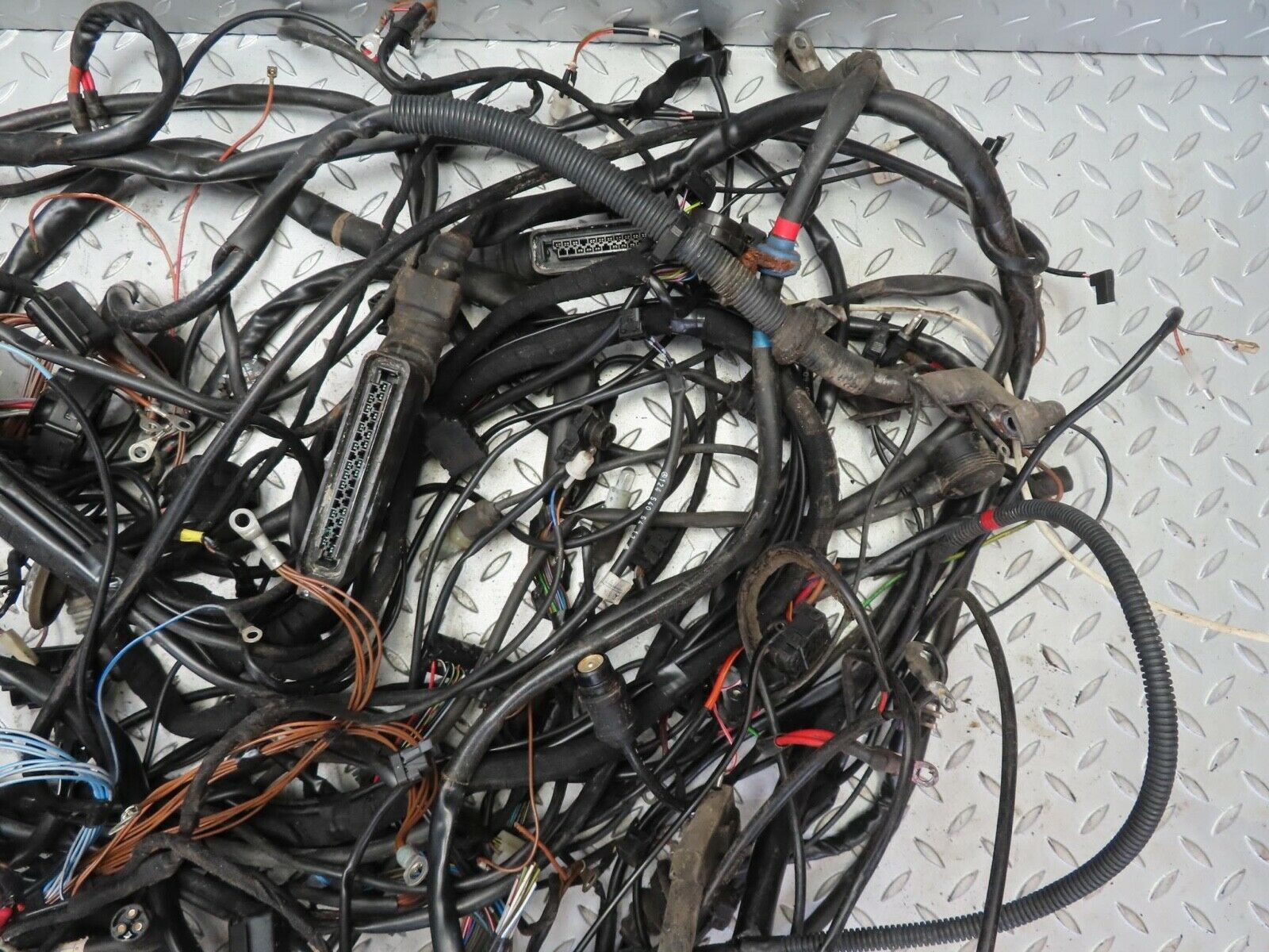 16513 Mercedes-Benz W124 260E Engine Chassis Body Wire Wiring Harness