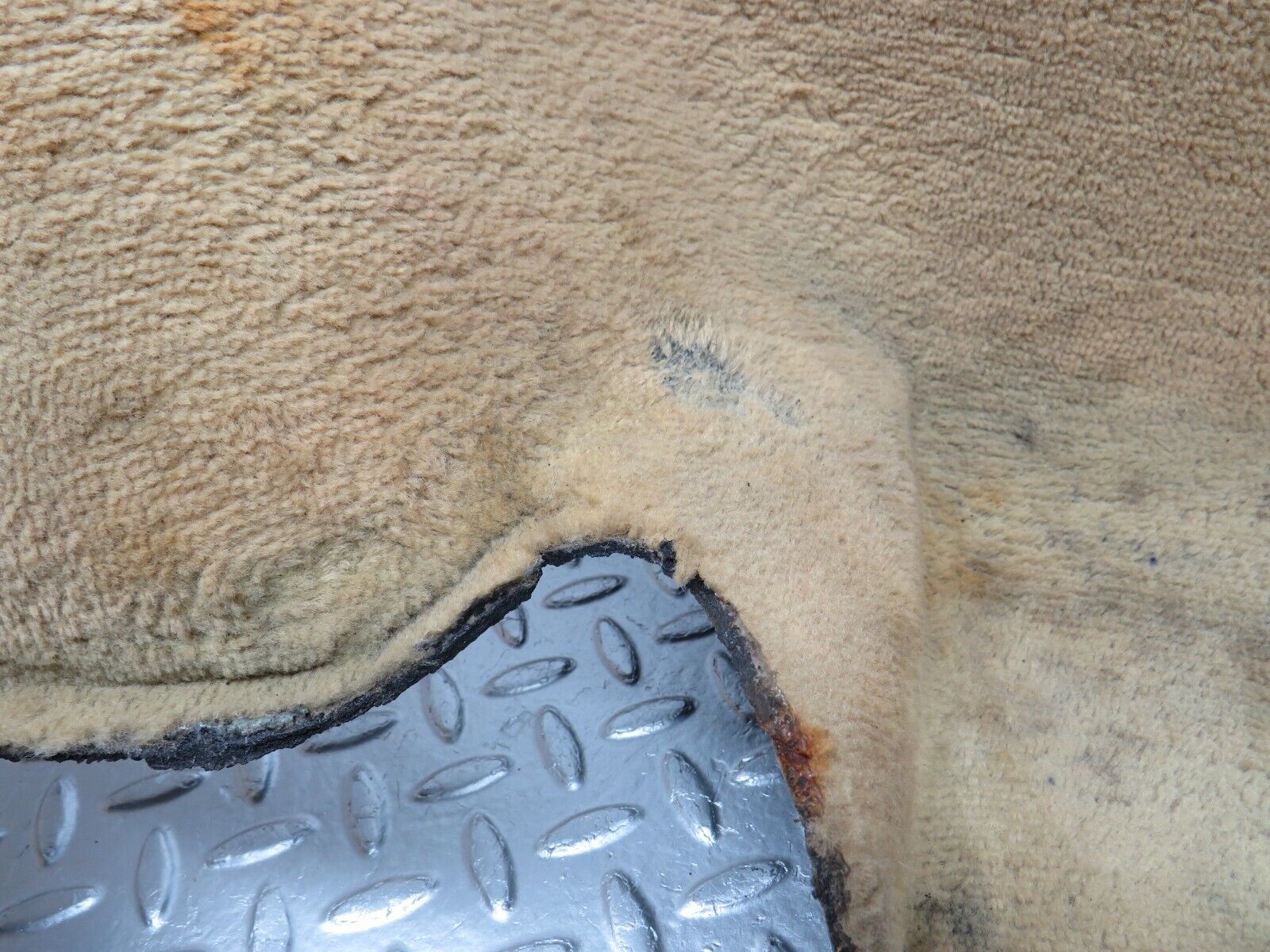 34384 Mercedes-Benz C126 380SEC Coupe Trunk Boot Cover Panel Right 1266930833