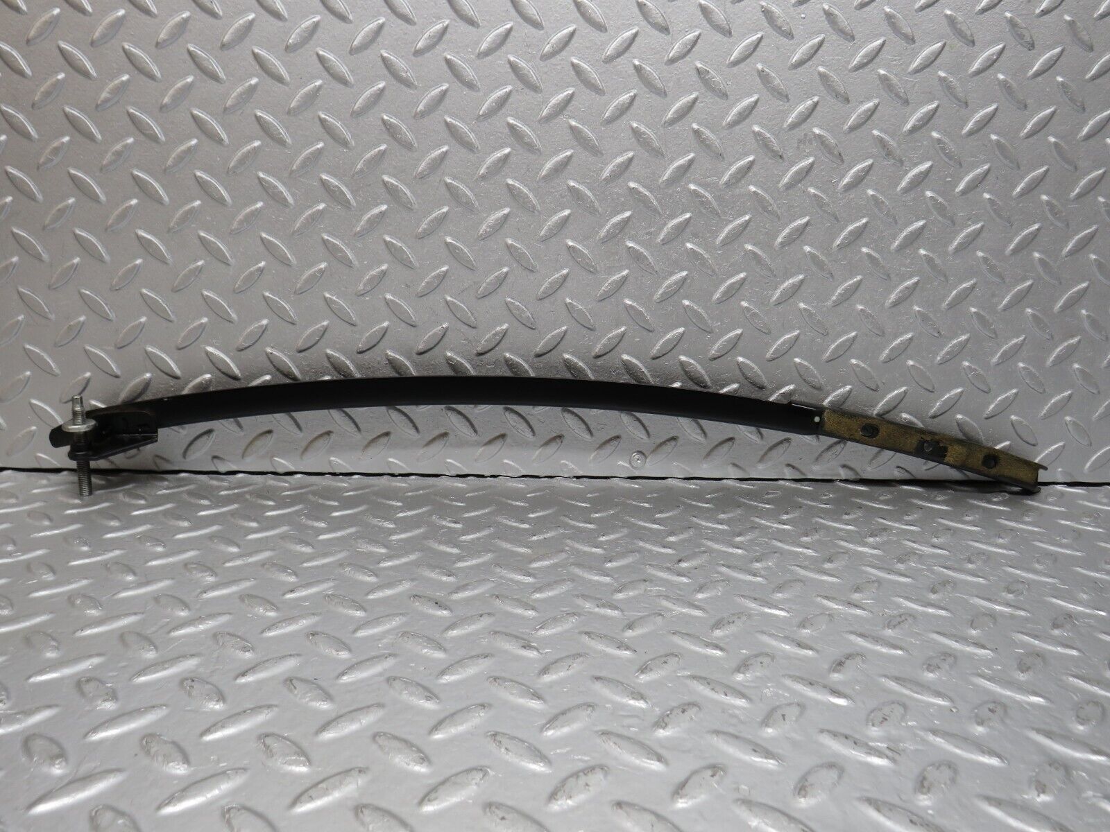 39659 Mercedes-Benz R129 320SL Coupe Right Door Front Window Channel