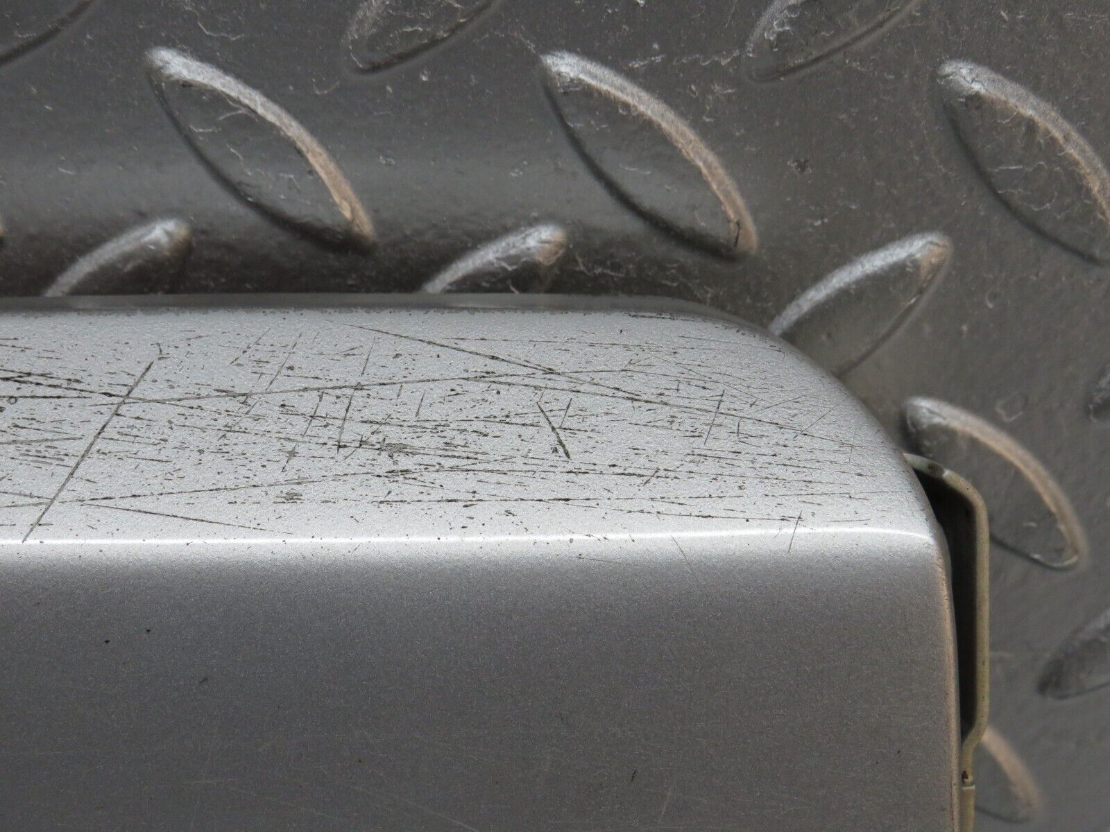 31720 Mercedes-Benz W201 190LE 1.8L Fuel Tank Flap Cap 2015842839