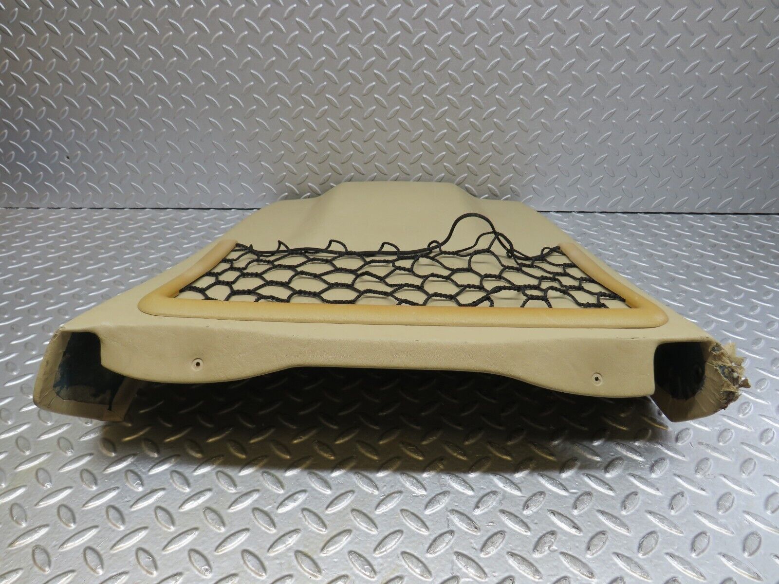 37069 Mercedes-Benz C126 420SEC Coupe Front Left Seat Rear Cover Beige