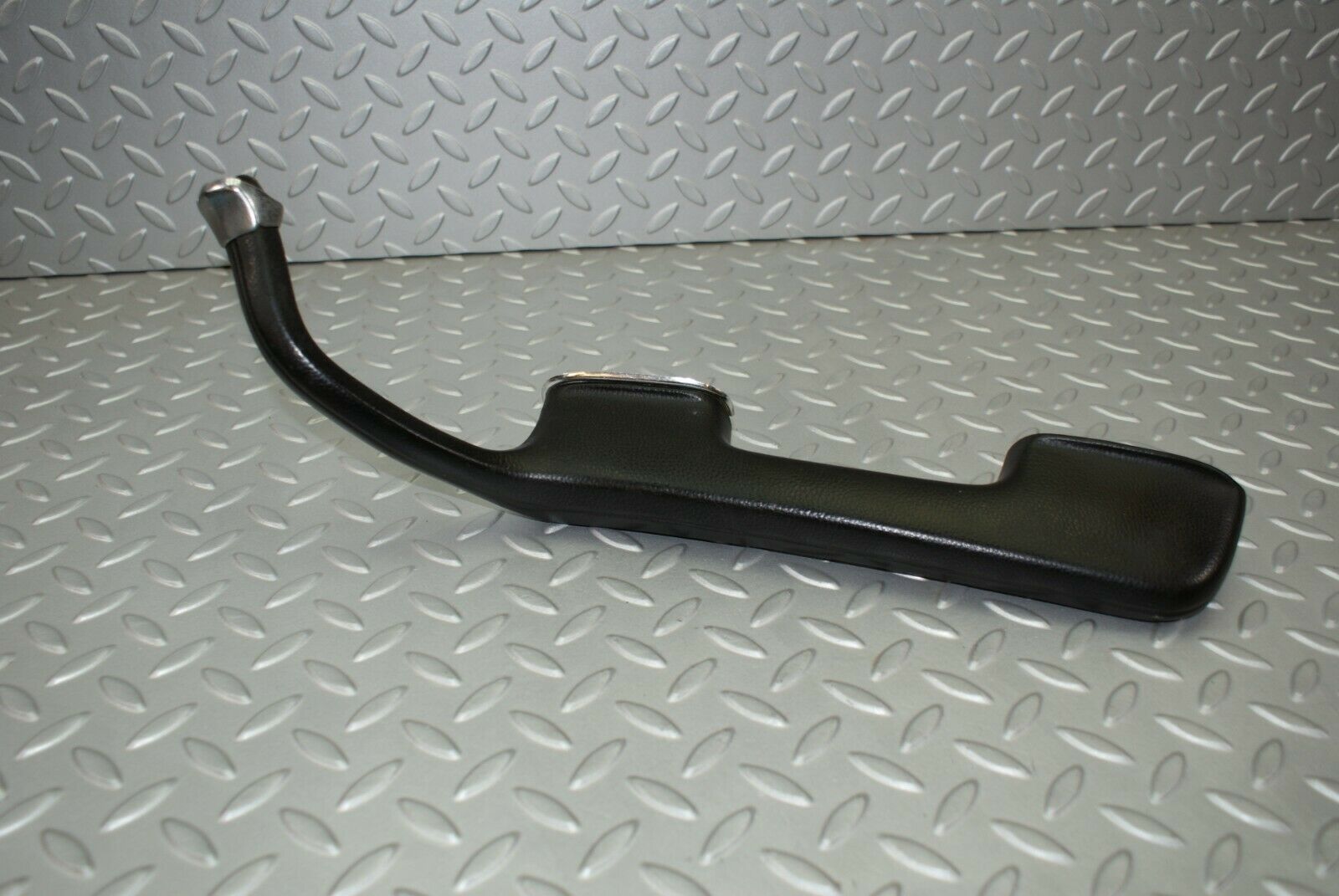 3110 Mercedes-Benz W115 220D Interior Door Handle Right Black