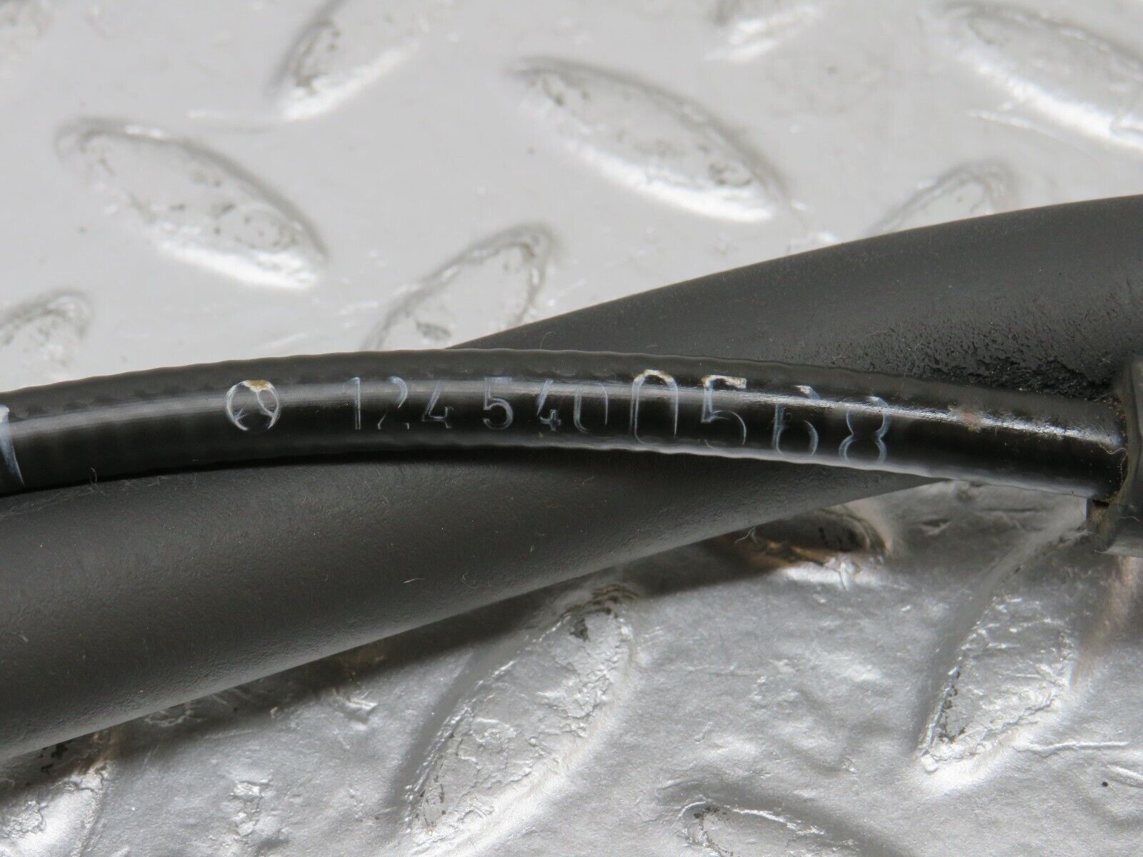 34164 Mercedes-Benz W124 260E Speedometer Cable 1245400568 Automatic Gearbox