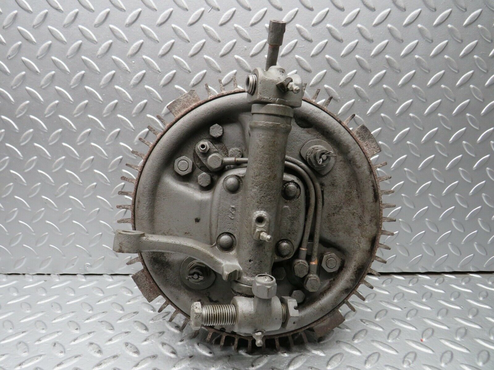 21948 Mercedes-Benz W121 190b Ponton Front Left Wheel Hub